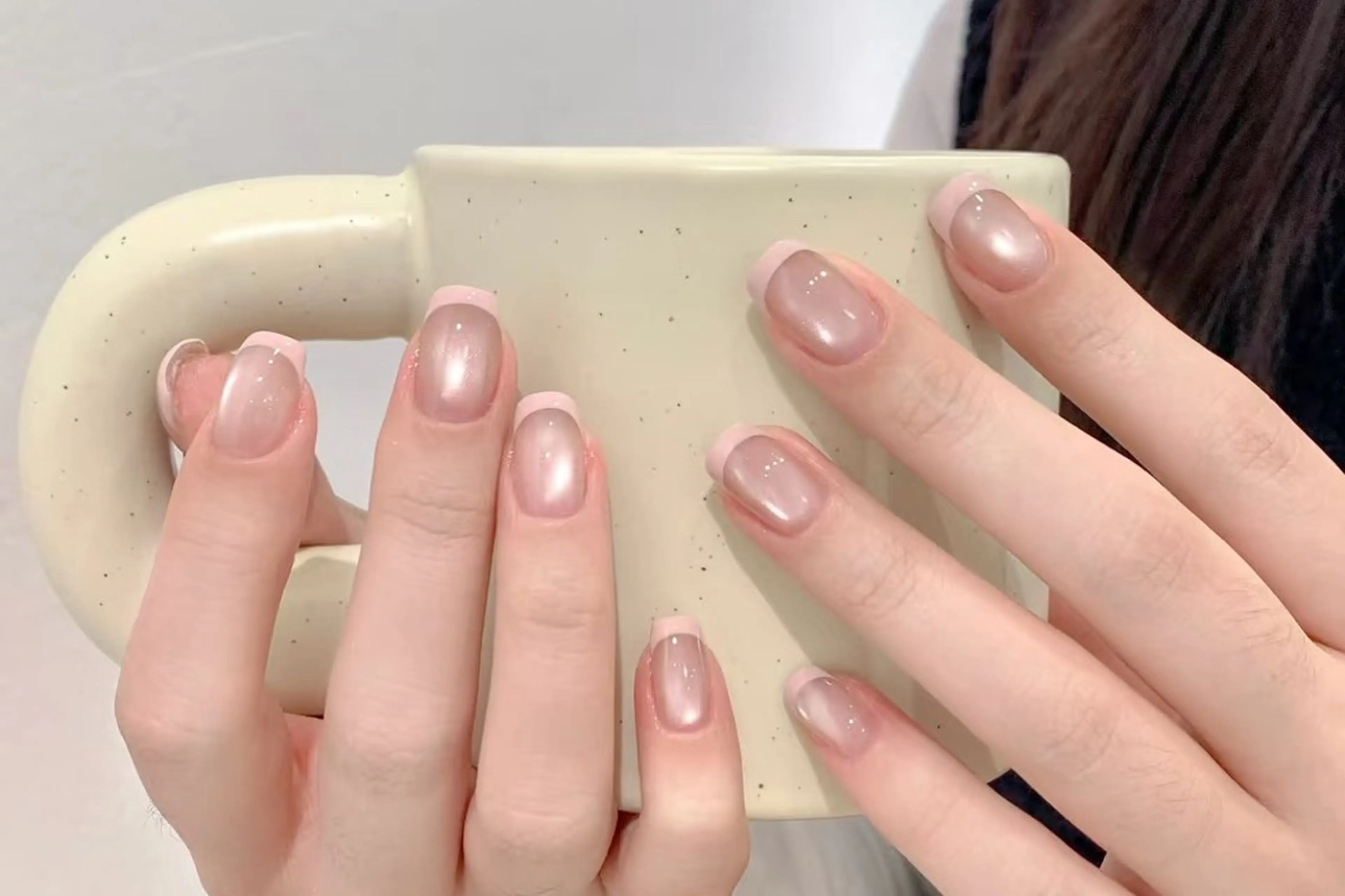 ソフトジェルオフ＊ケア込み　✨ぷるマグネットワンカラー+カラーフレンチの写真