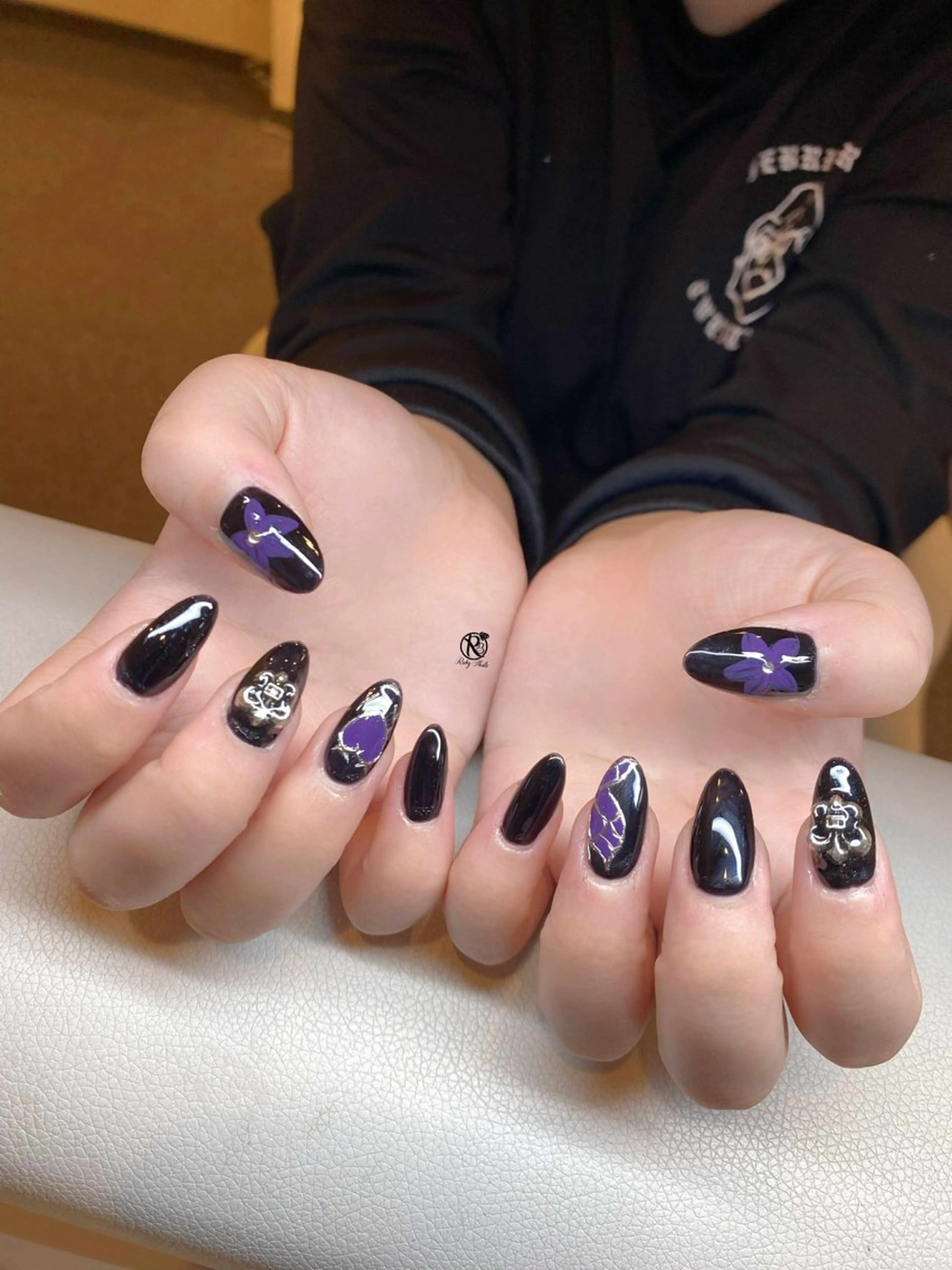 ネイル ボルドー ブラウン チークネイル ドット フットネイル チェリネイルサロン 霞ヶ関のネイルデザイン