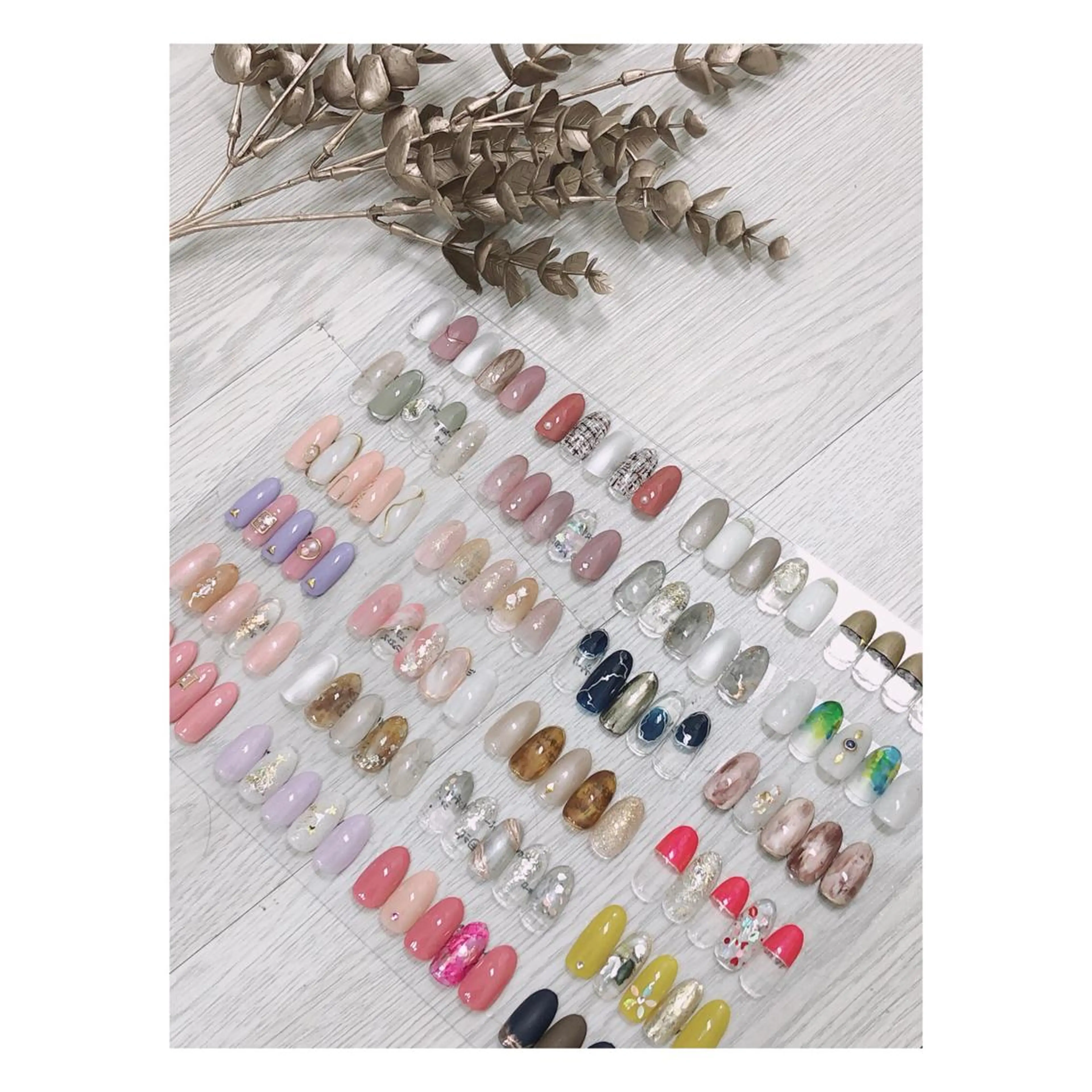 ネイル Bella 齋藤理奈のネイルデザイン