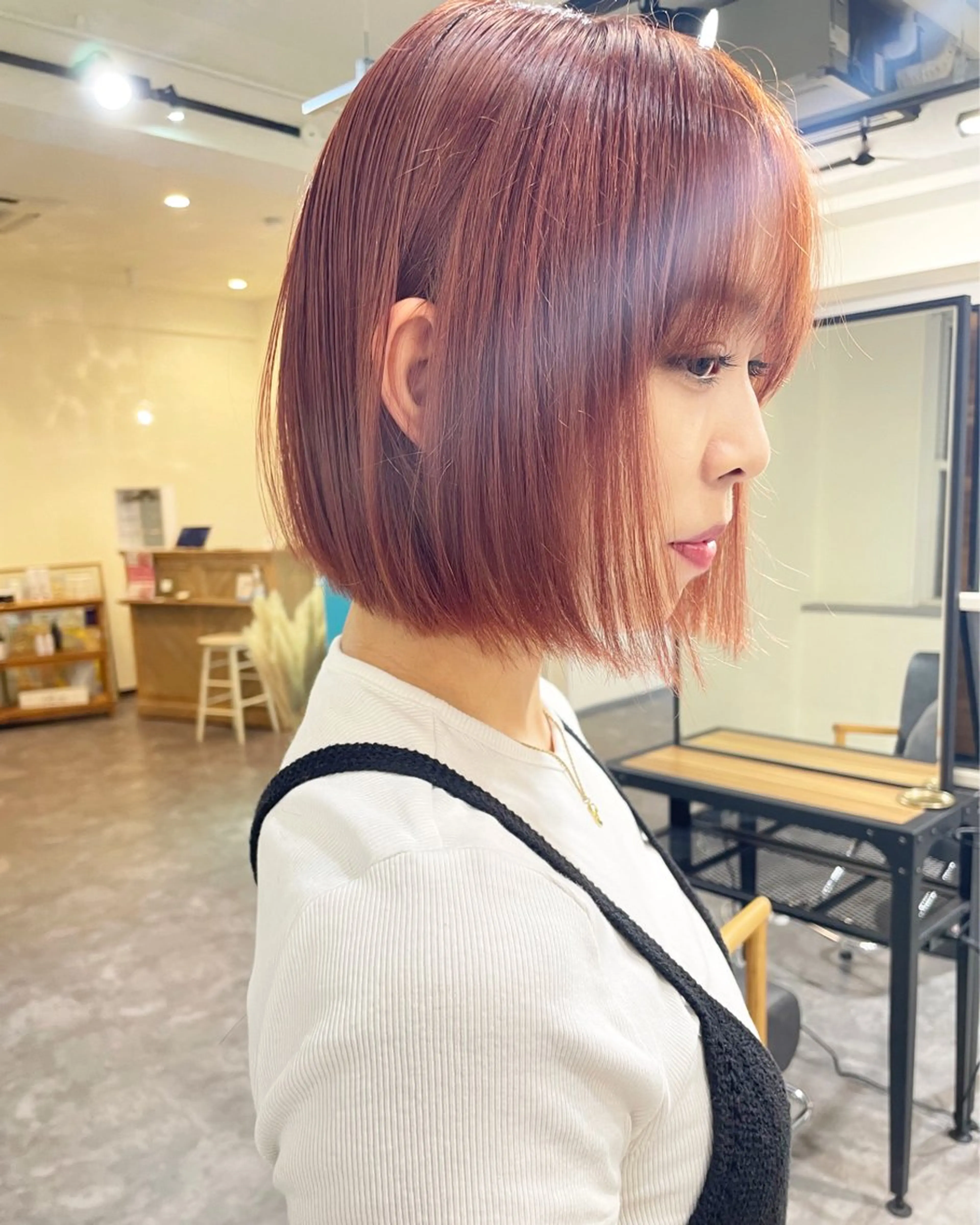 ショート カラー 切りっぱなしボブ ブリーチ ピンクカラー ボブ ヘアカラー トリートメント 山谷 裕紀のヘアスタイル