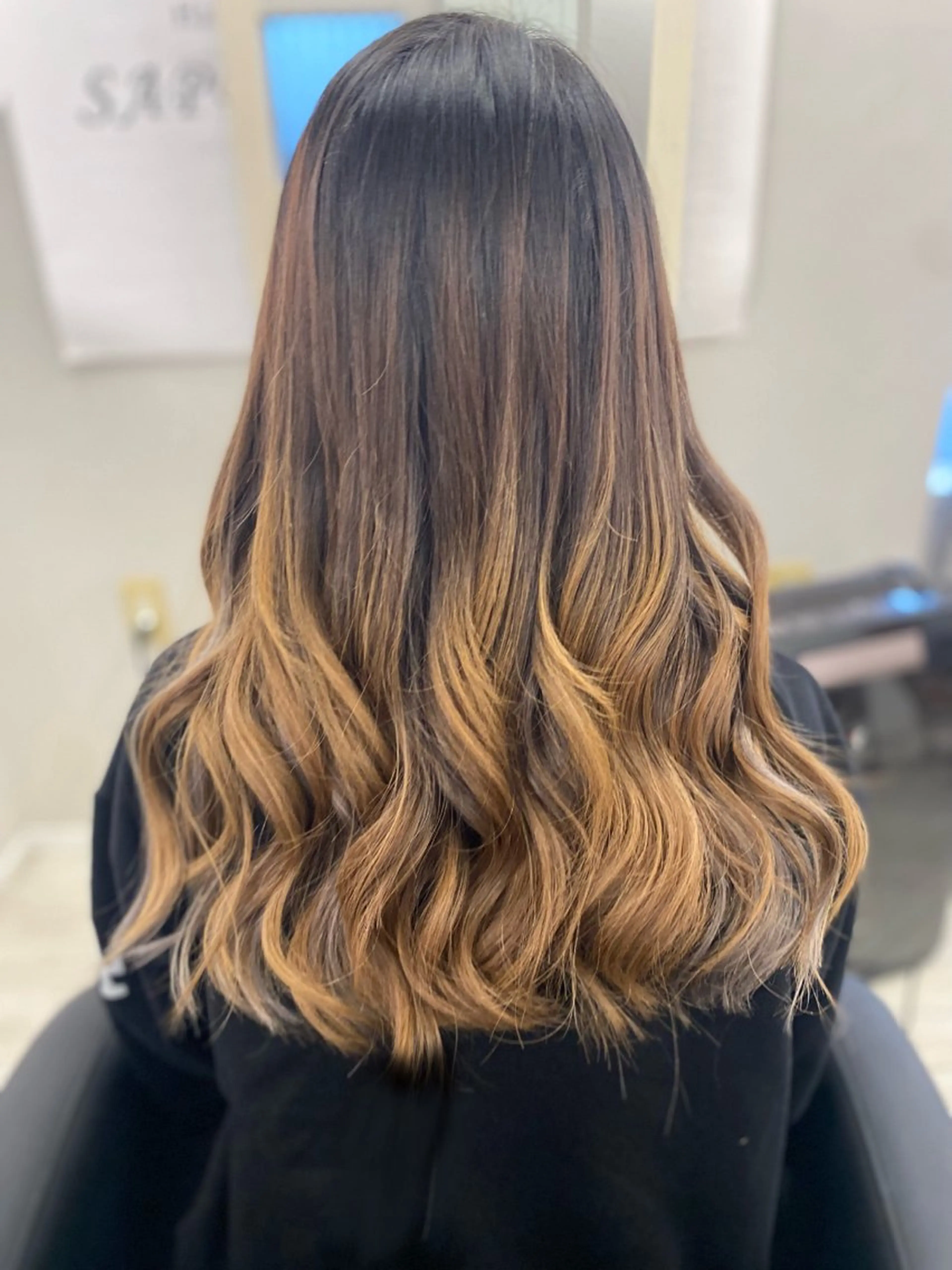 ロング 伸ばしかけ エクステ 三浦 美鈴のヘアスタイル