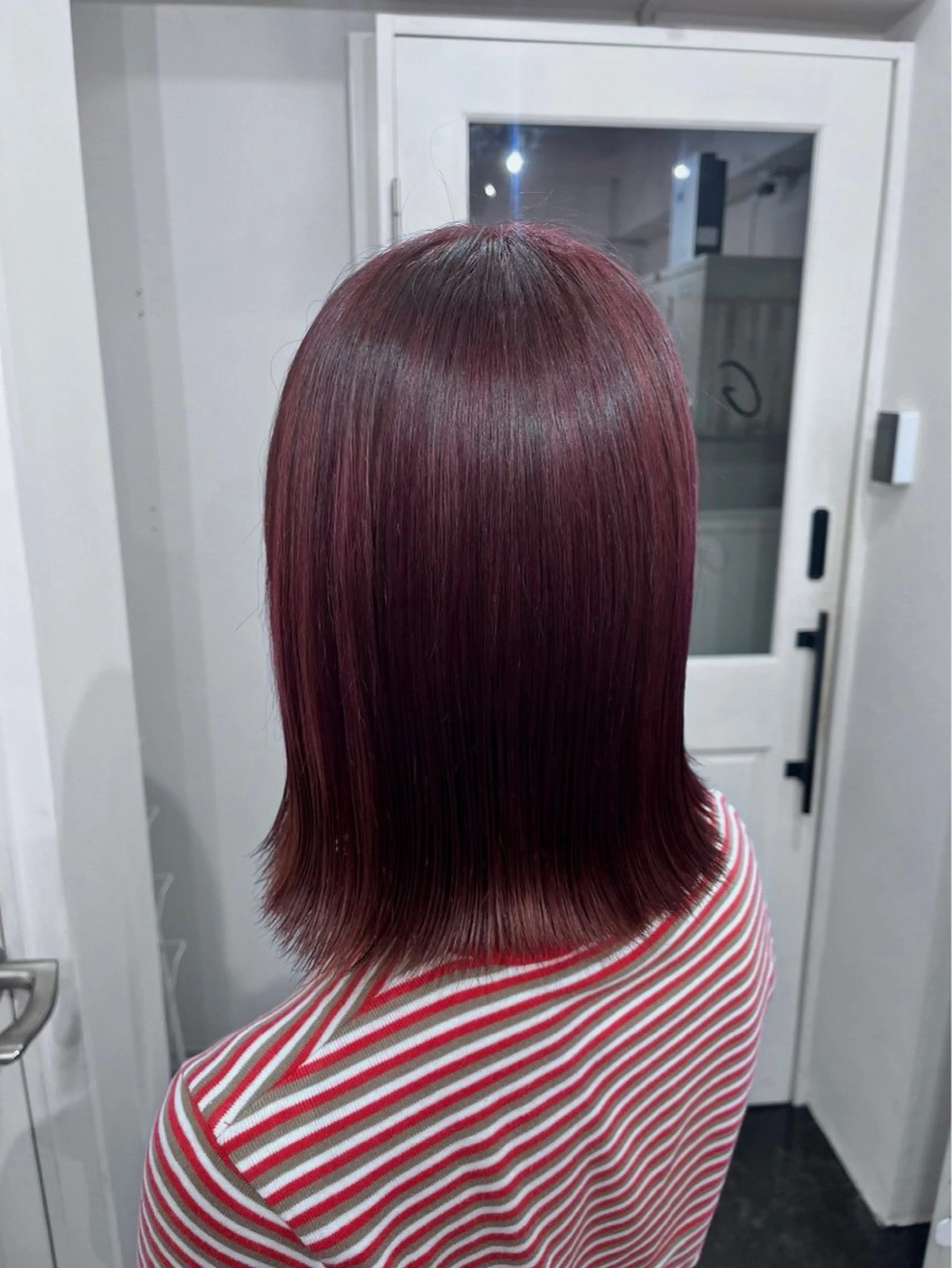 セミロング トリートメント 抜け感/ワンカラー/ 明大前/桑田のヘアスタイル