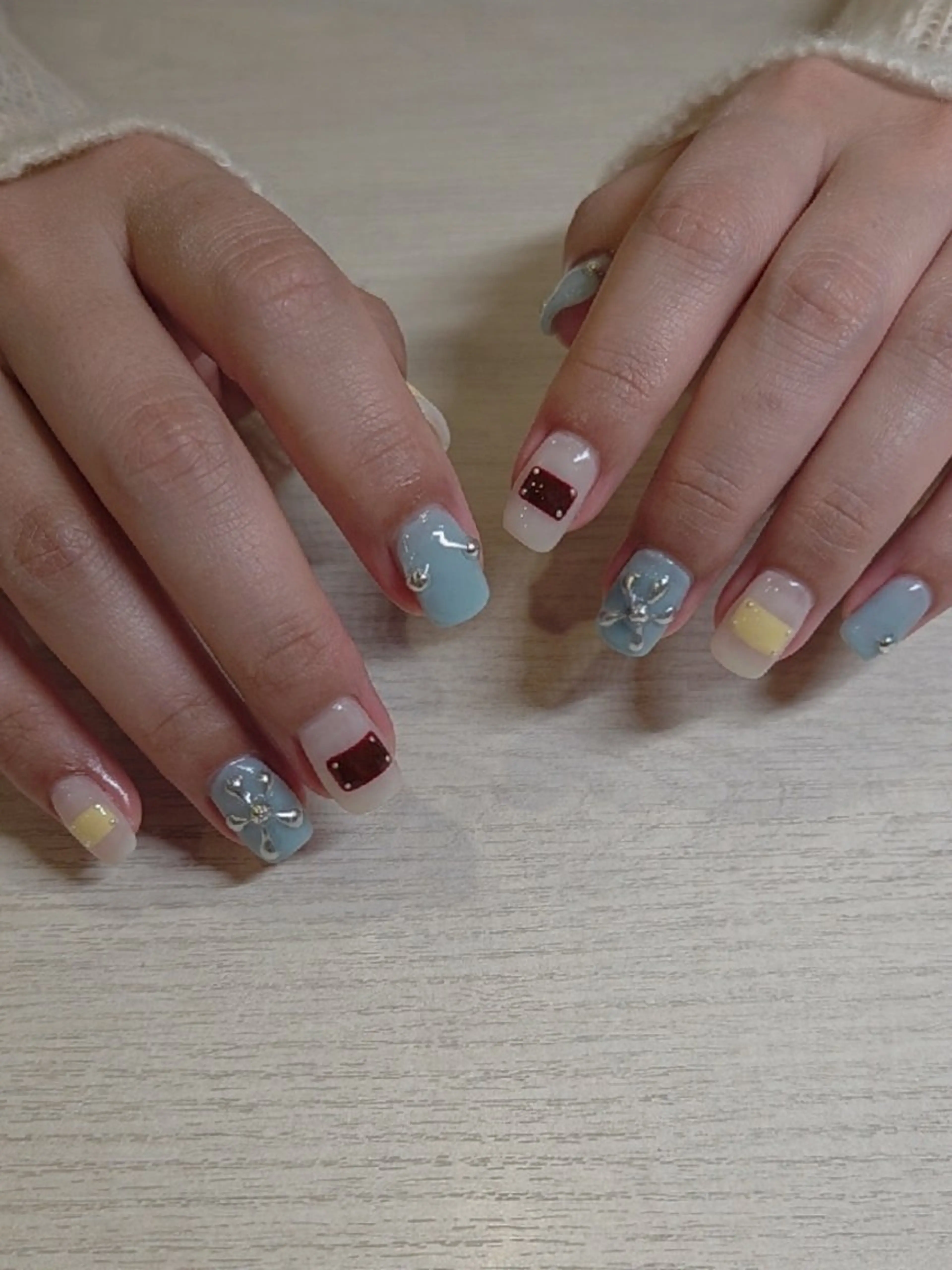 ネイル ハンドネイル 関口 友菜のヘアスタイル