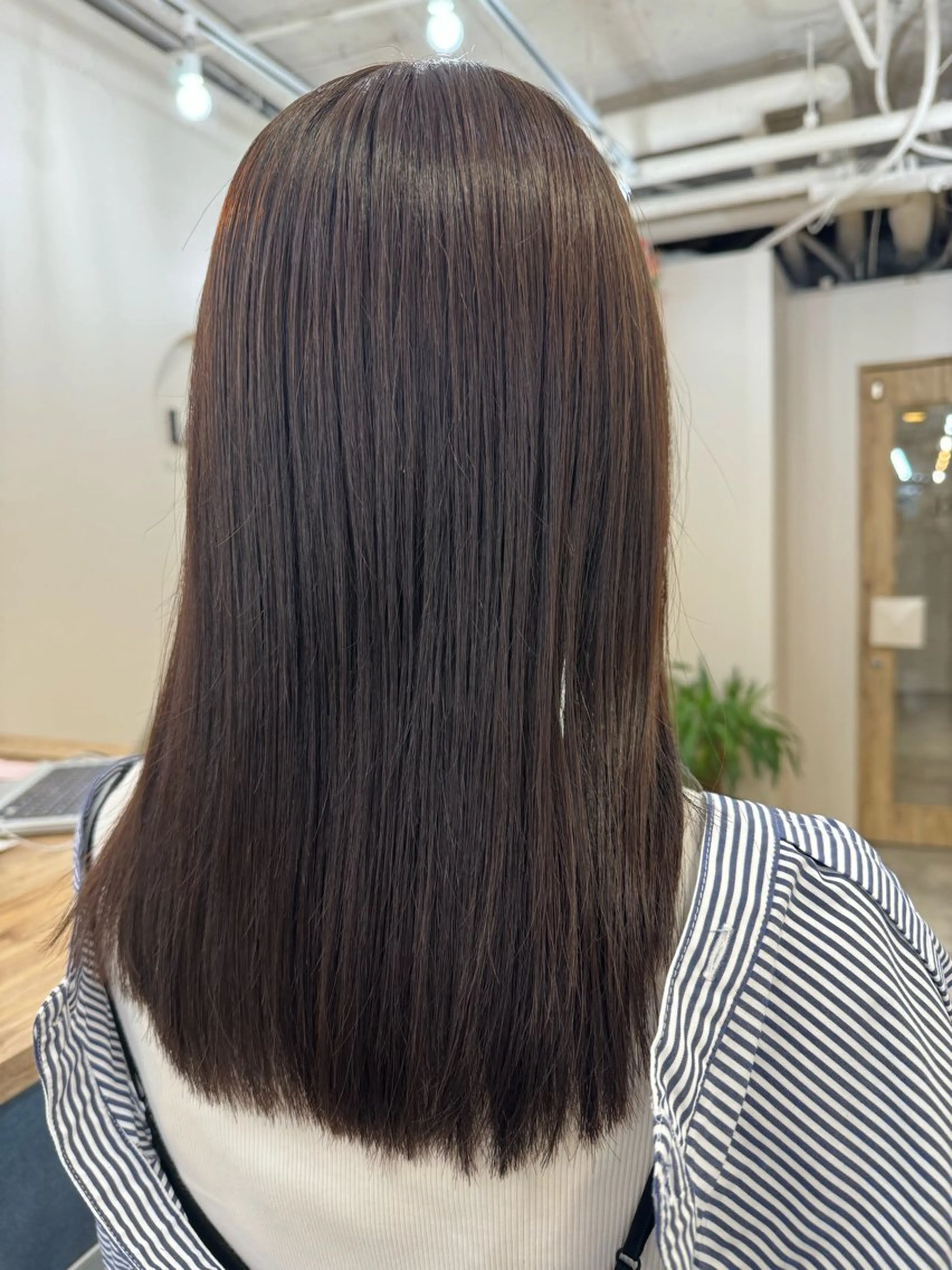 セミロング カラー LoRE hair 四条河原町　西尾友里のヘアスタイル