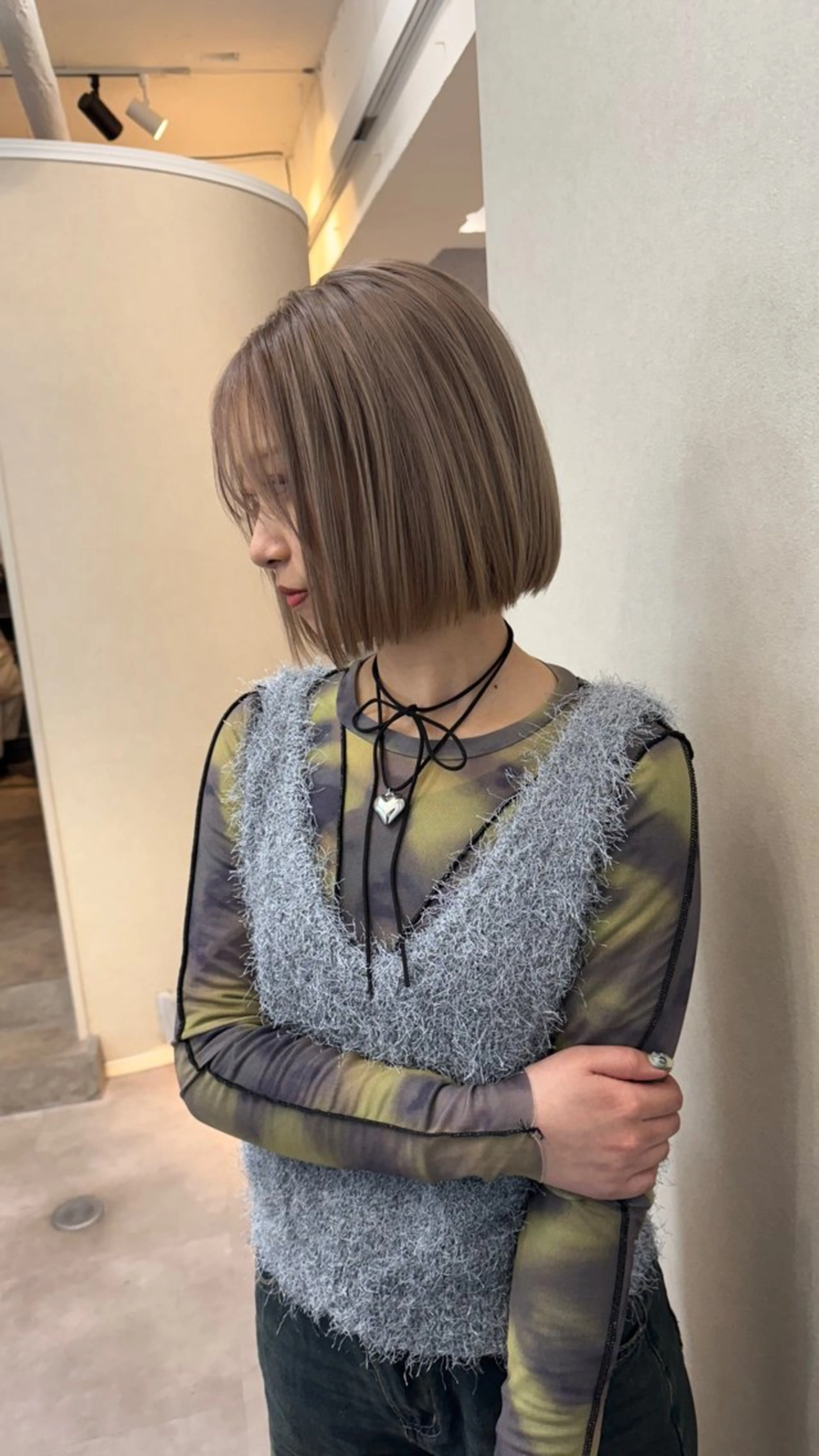 ショート カラー .AIRI🌼 暖色/ぱつっとぼぶのヘアスタイル