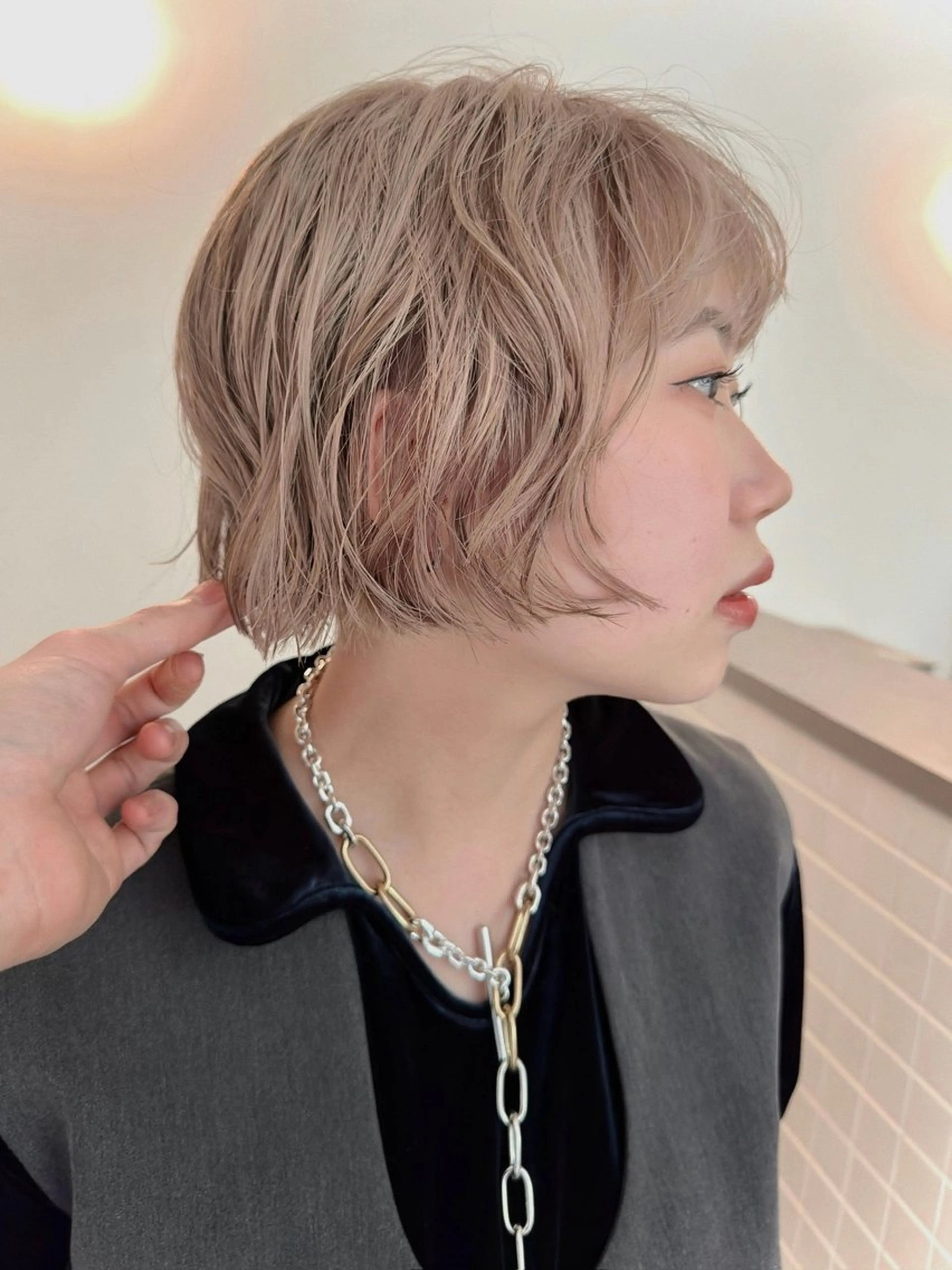 ショート カラー ベージュカラー ミルクティーベージュ ボブ カット ヘアカラー トリートメント Kaito🐶 /デザイン/レイヤーのヘアスタイル
