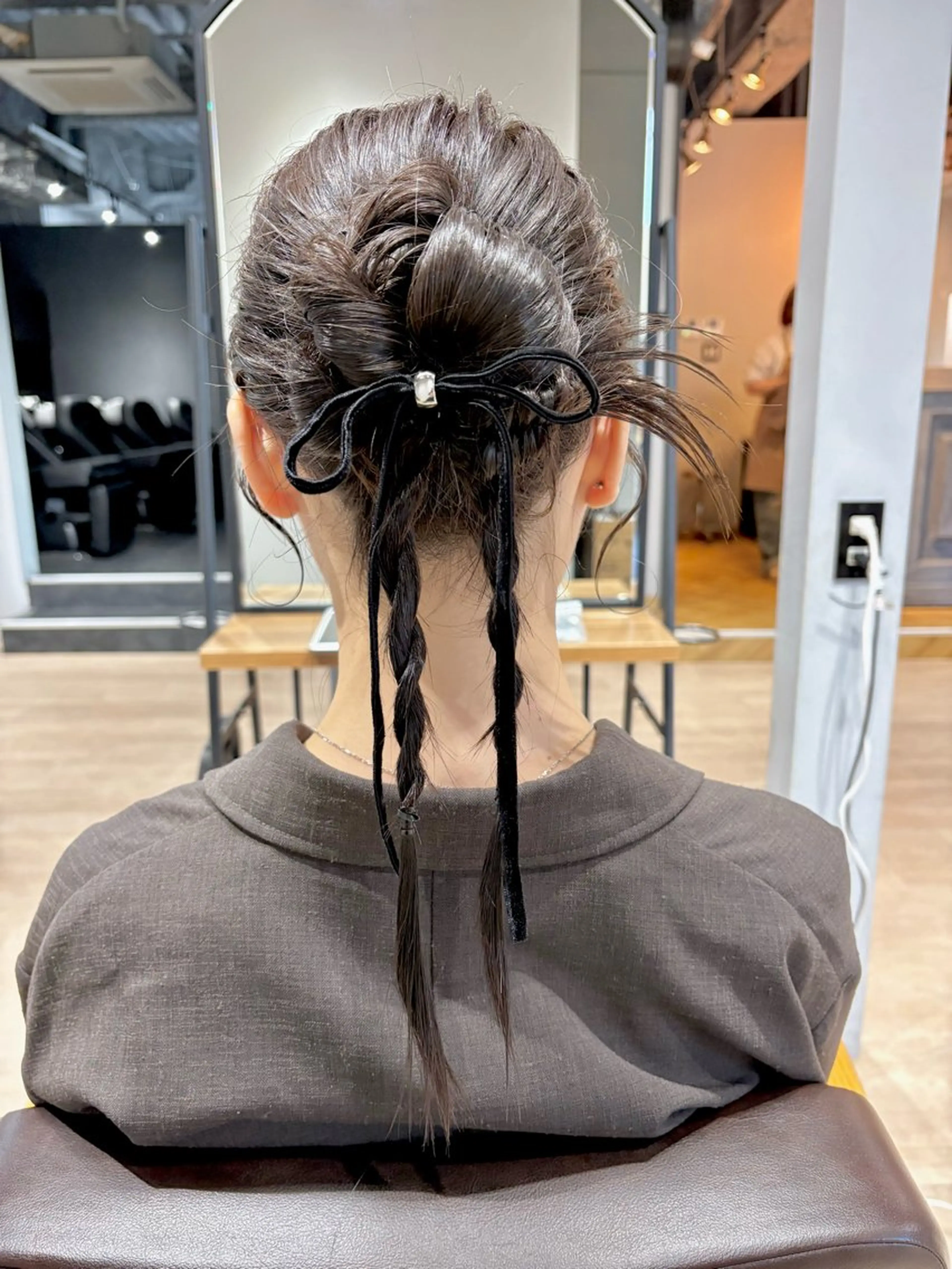 セミロング ヘアアレンジ 鵜飼 未玖のヘアスタイル