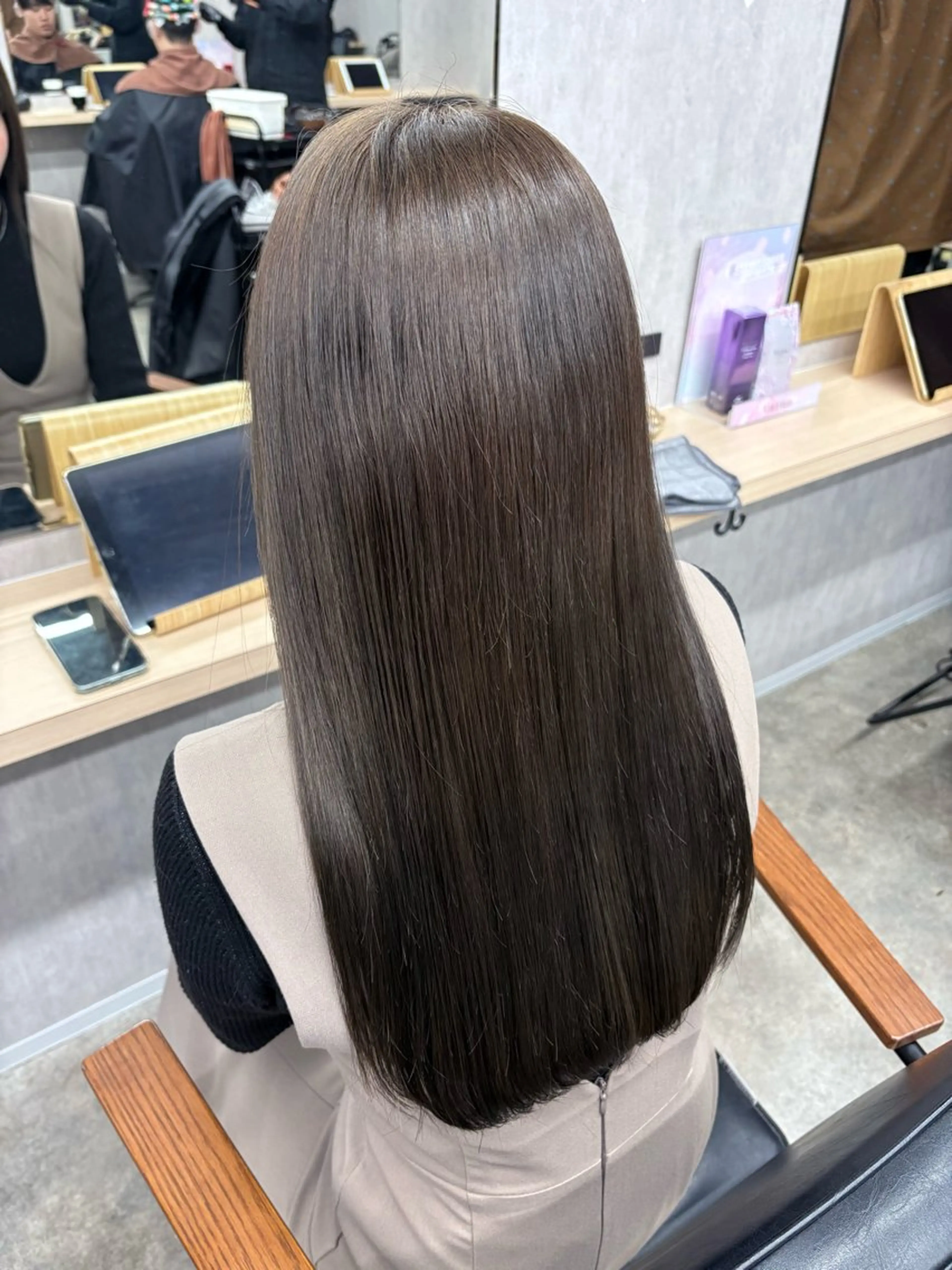 ロング カラー アッシュ アッシュブラウン ブラウンカラー カット ヘアカラー 中田 汐梨のヘアスタイル