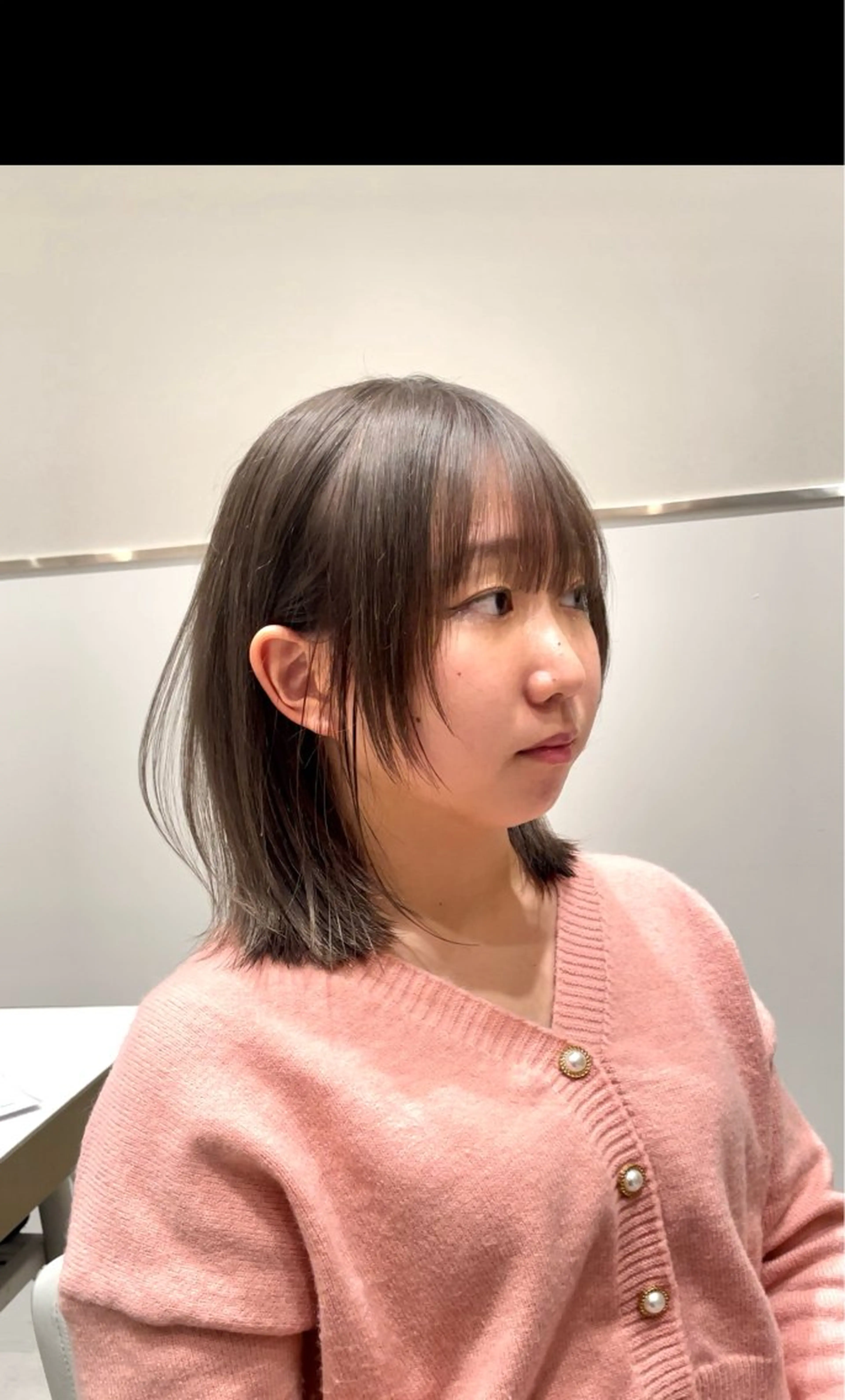 ショート レイヤーカット/透明 感カラー🐬永井瑠栞のヘアスタイル