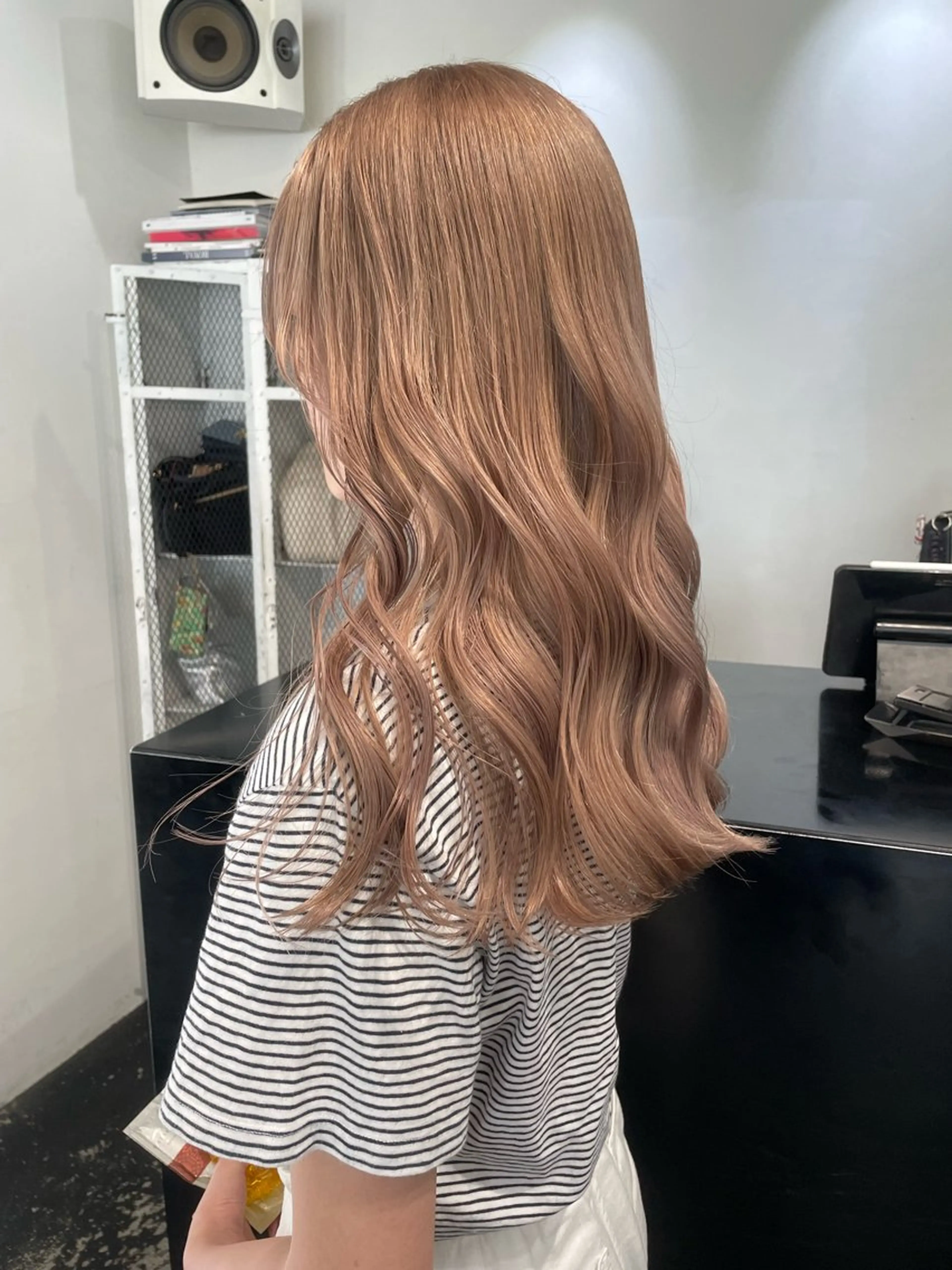 ロング カラー ヘアアレンジ ベージュカラー ブリーチ ラベンダーカラー ラベンダーベージュ カット ヘアカラー トリートメント 艶ハイトーン/ヘア アレンジAYAKAのヘアスタイル