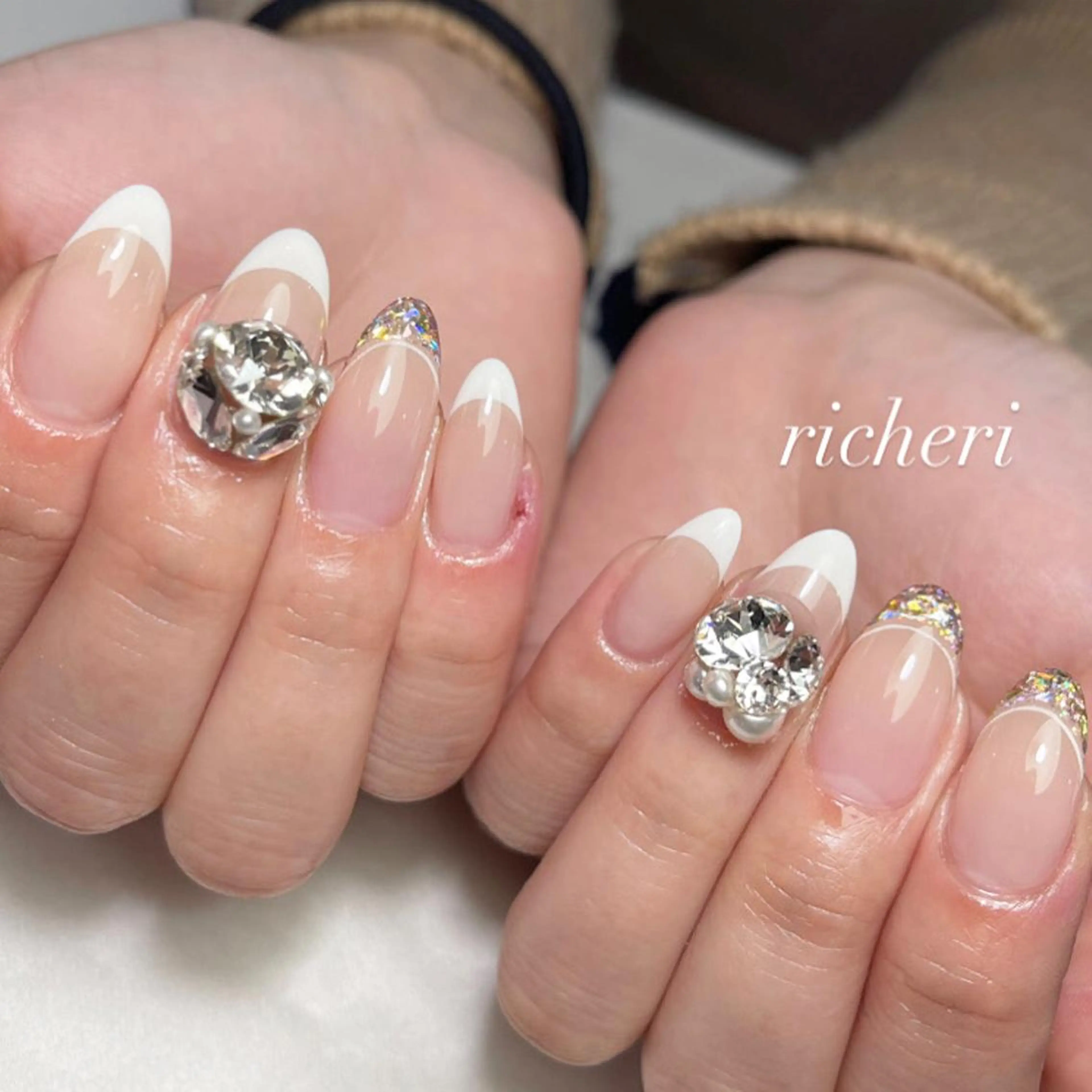 ミディアム ネイル ハンドネイル richeri beautyのエステ・リラクイメージ