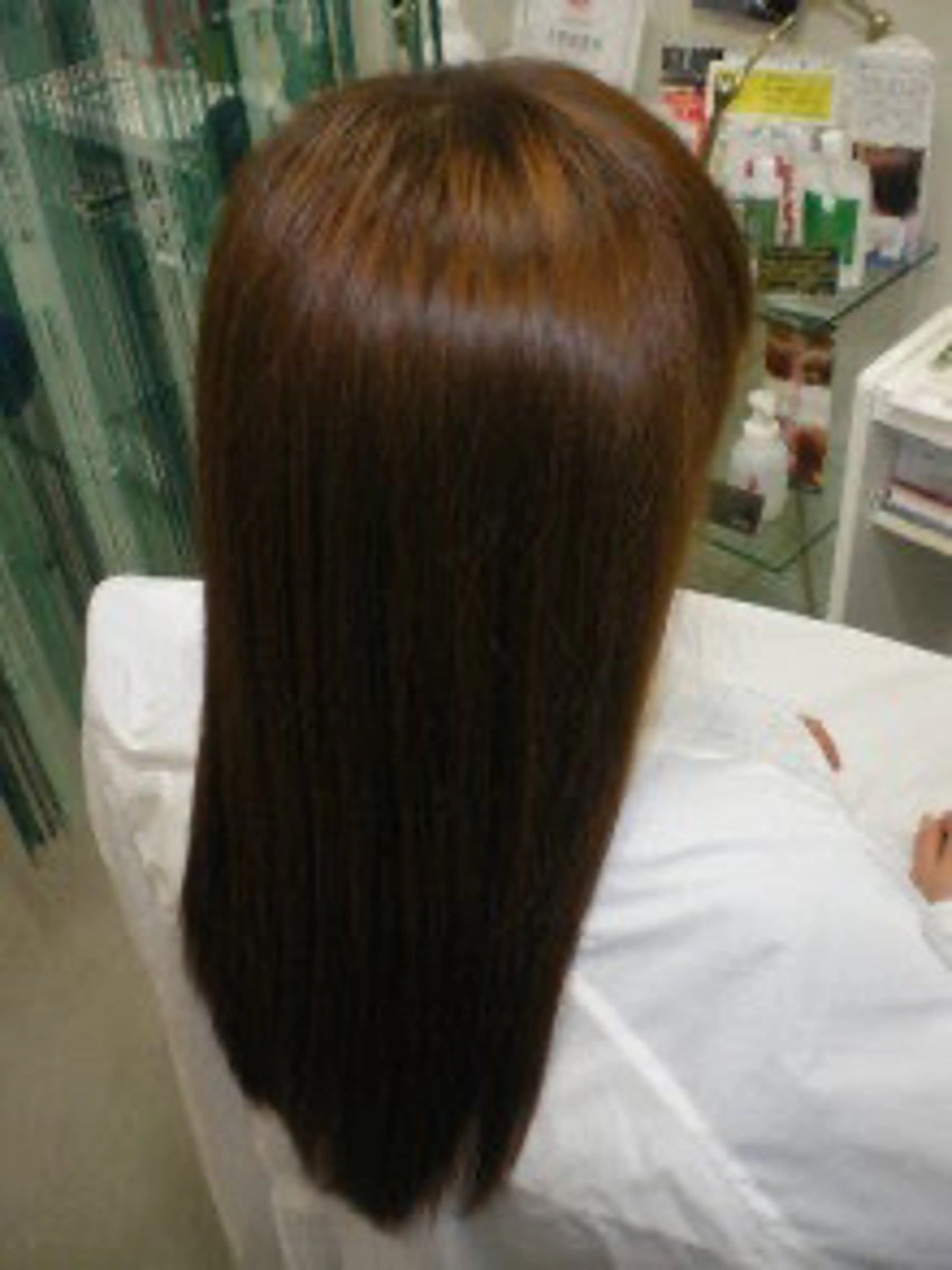 ロング 荒谷 早苗のヘアスタイル