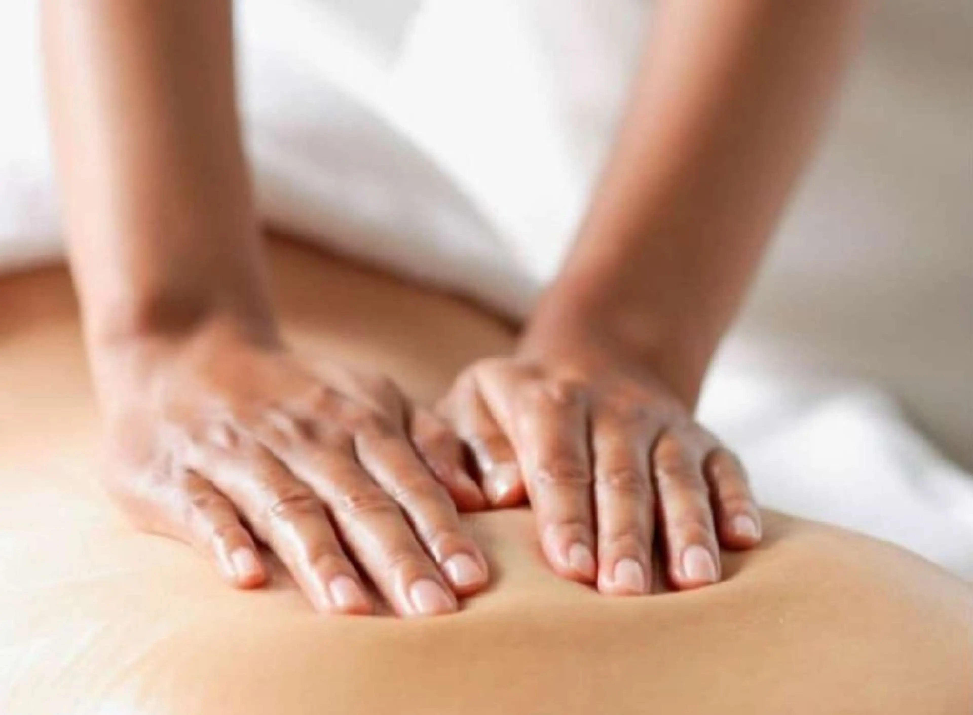 整体エステ　NEW ME所属・深層リンパオイル/小 顔とドライヘッドスパのエステ・リラクイメージ