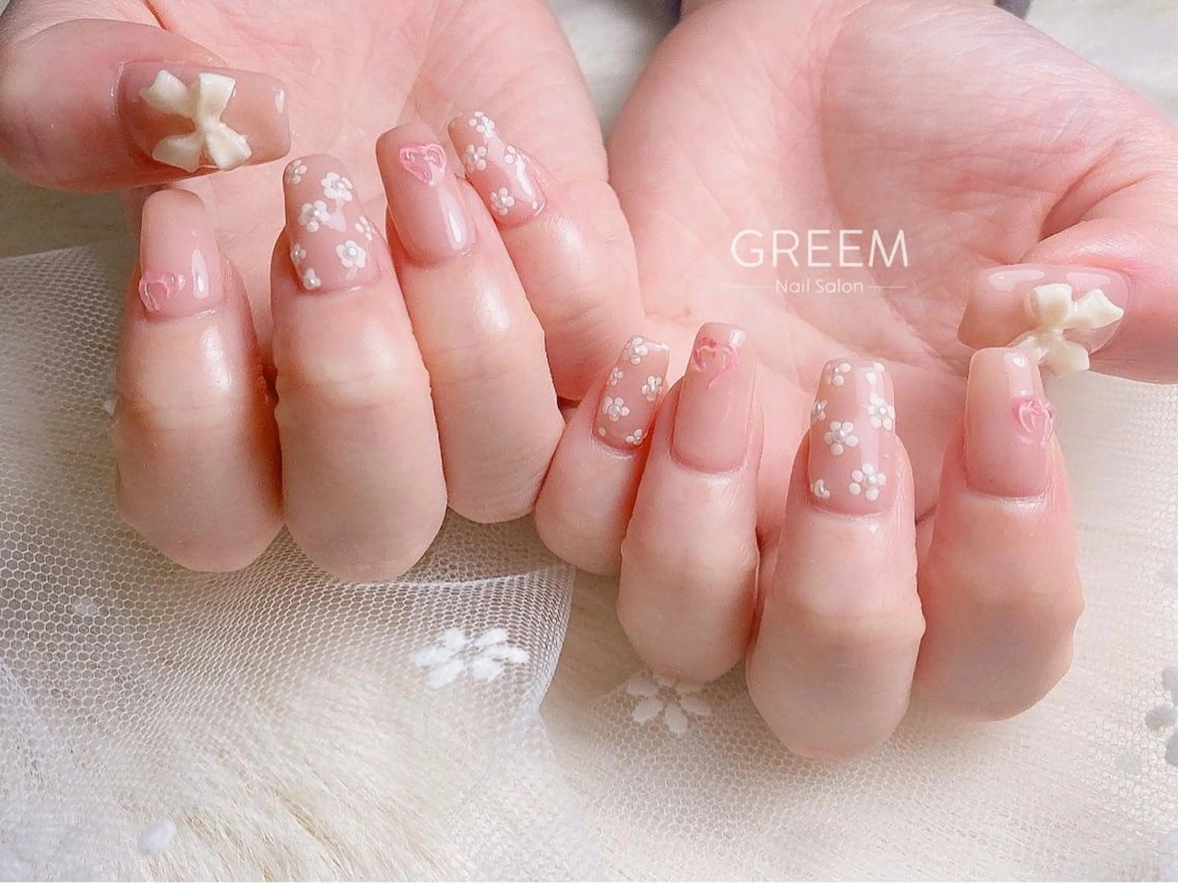 ネイル フラワーネイル フレンチネイル ジェルネイル ハート キラキラネイル GREEM グリームのネイルデザイン