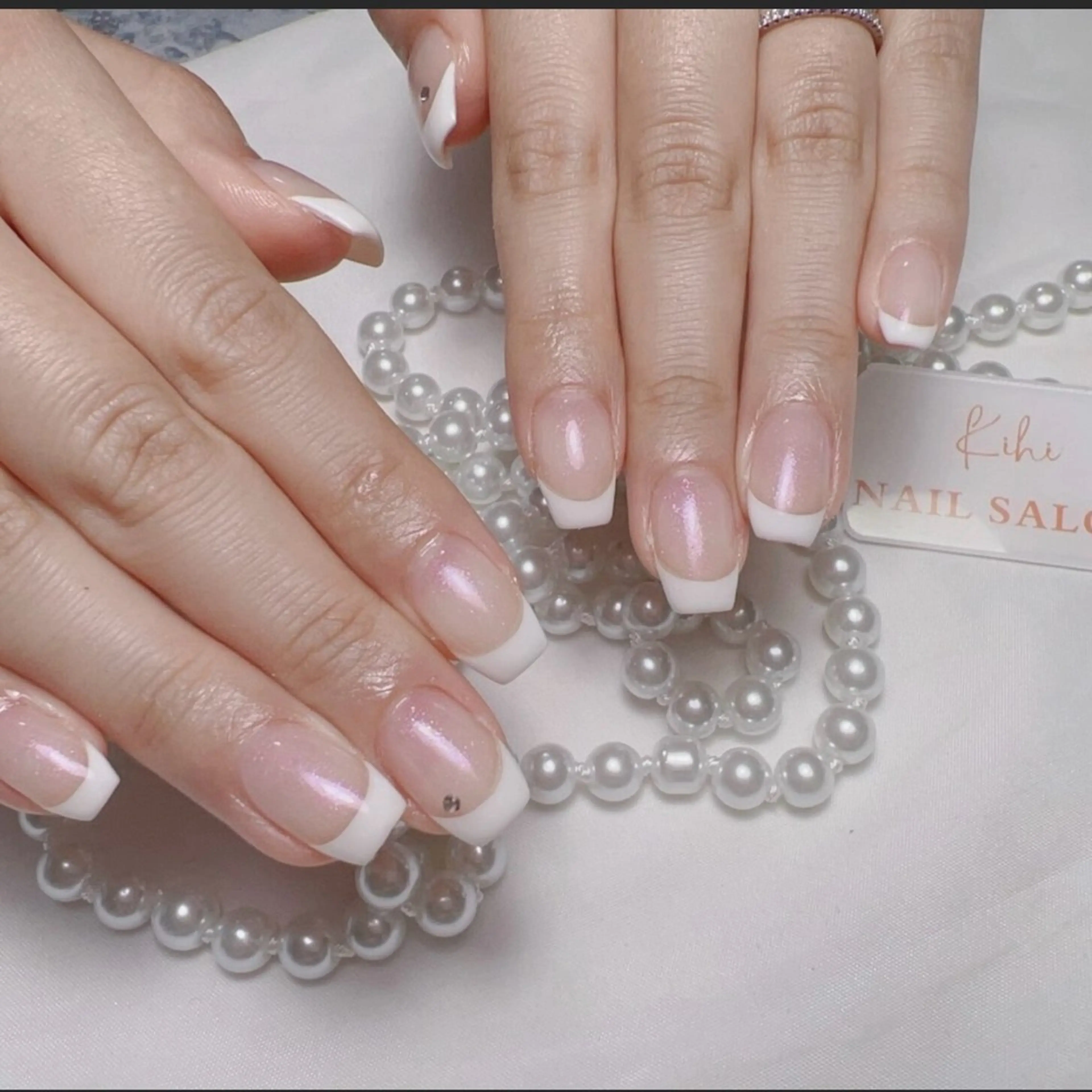 ネイル アートネイル フレンチネイル ジェルネイル グラデーション 韓国ネイル ハンドネイル 💕鈴木ユリ パラジェル/オフ無料のネイルデザイン