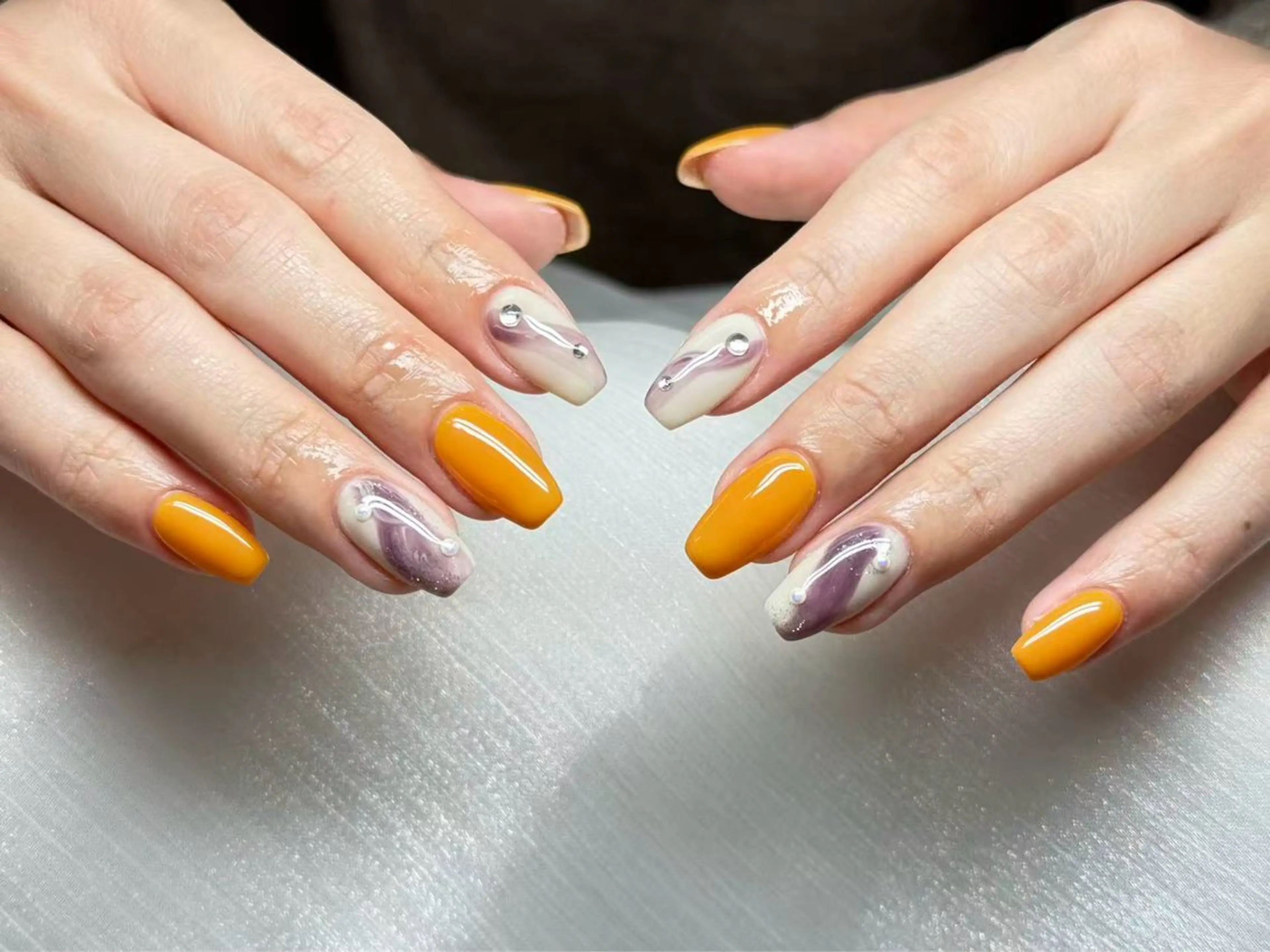 ネイル ハンドネイル ハンドケア Kaka_ パラジェル、長さだしのネイルデザイン