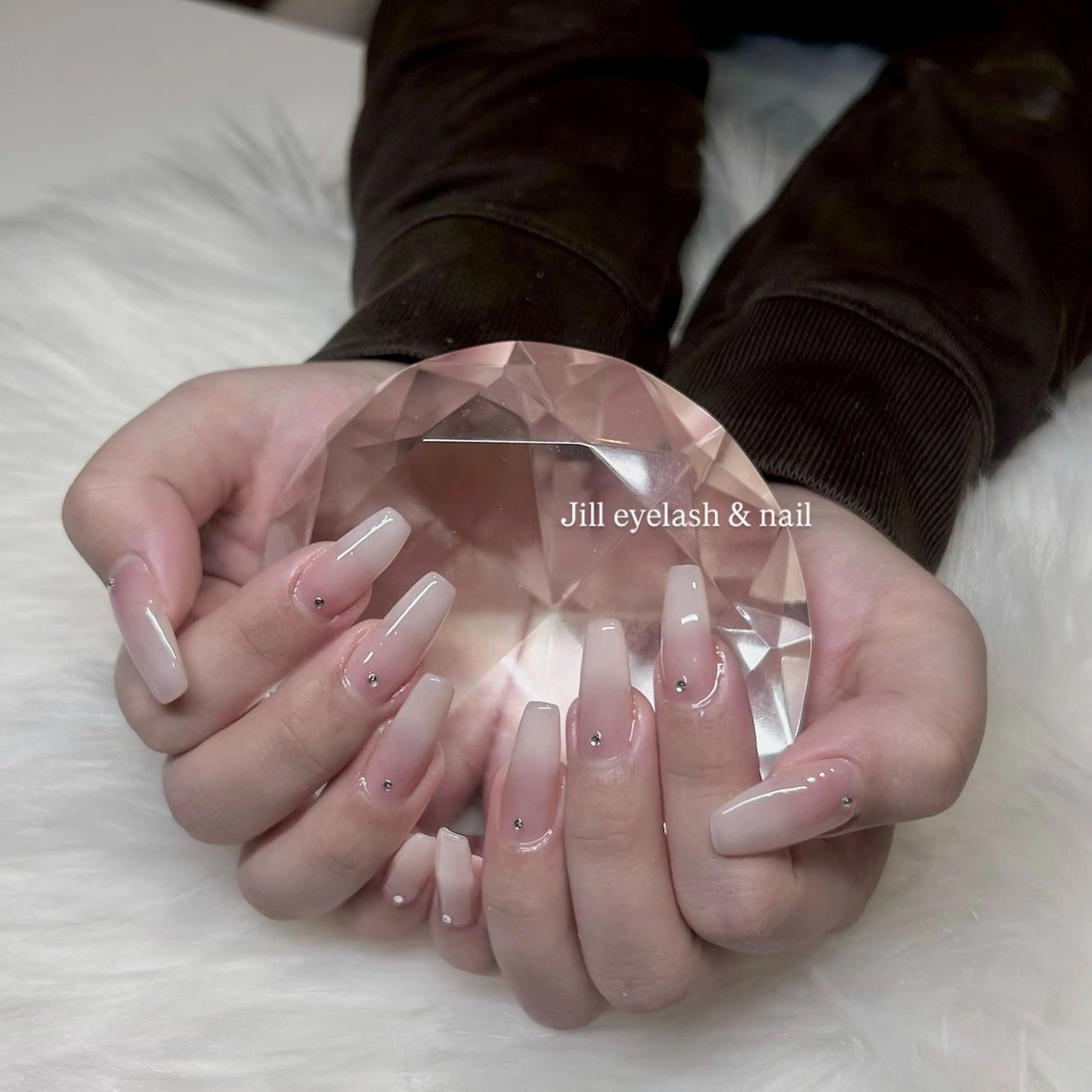 ネイル ハンドネイル ami 𝜗𝜚˚⋆のネイルデザイン