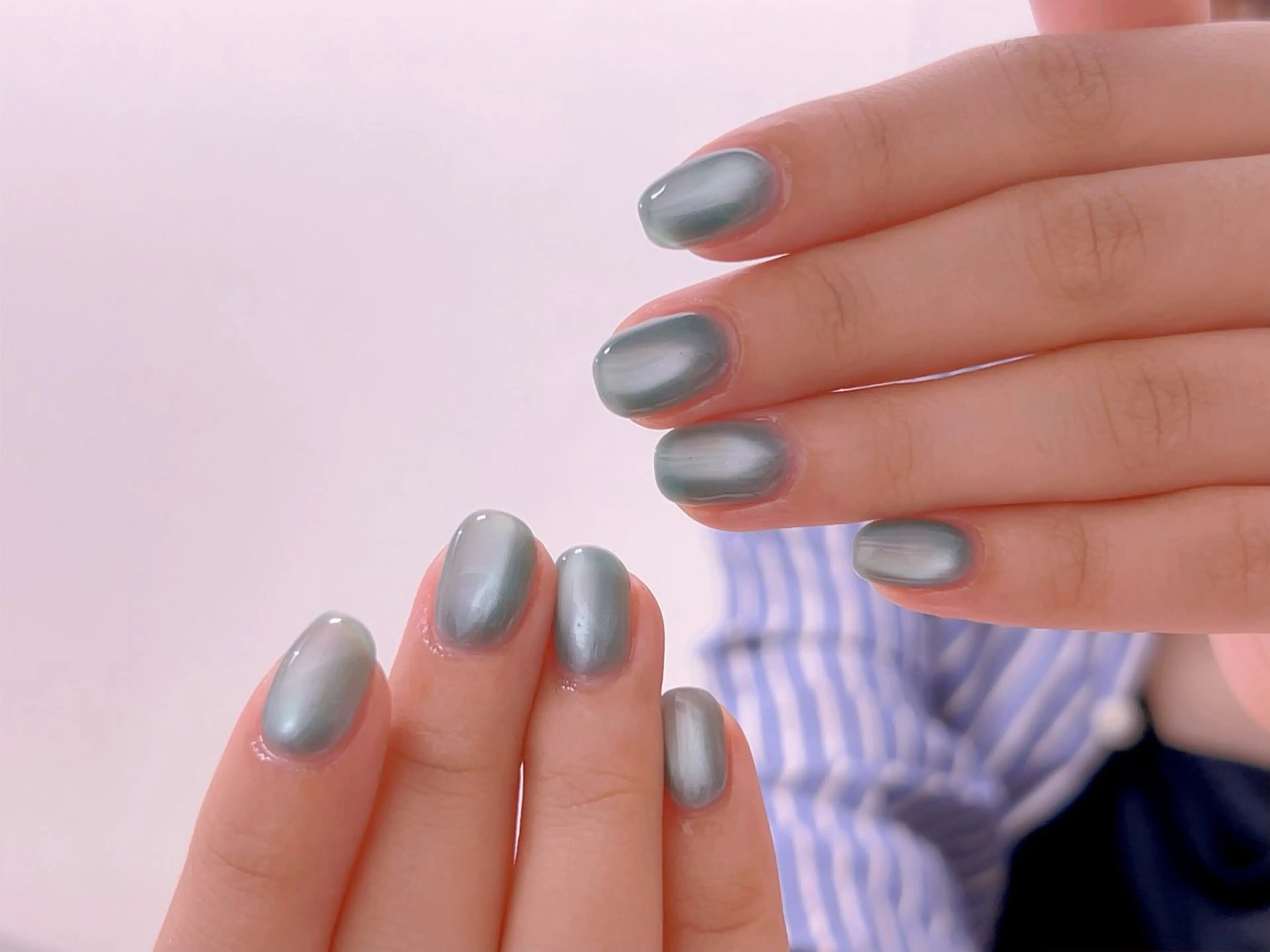 ネイル フレンチネイル ジェルネイル グラデーション 韓国ネイル マグネットネイル ハンドネイル 【長さ出し】 IRIS NAILのネイルデザイン