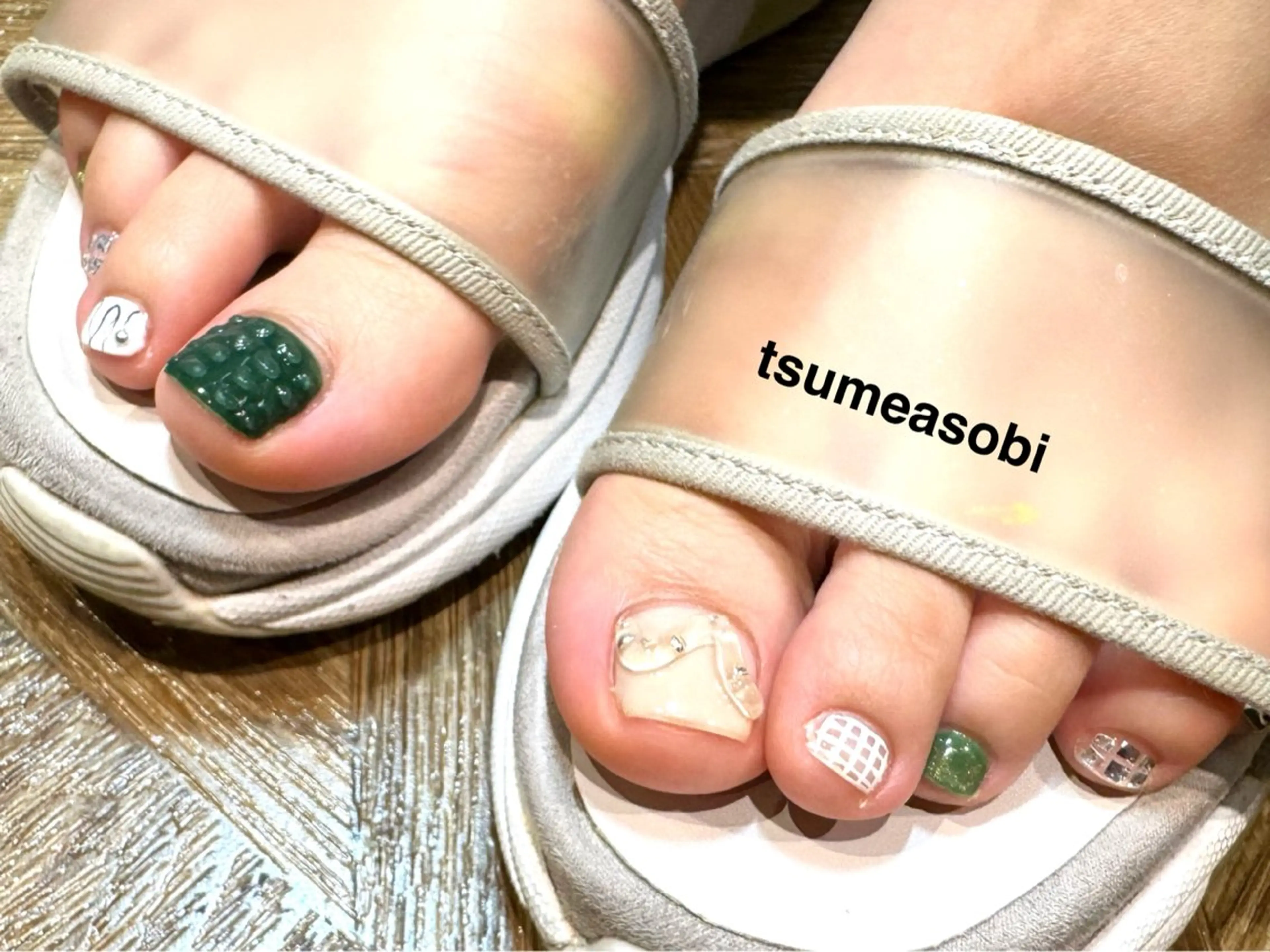 ネイル ぷっくりネイル フットネイル tsumeasobi 🪬macoのネイルデザイン