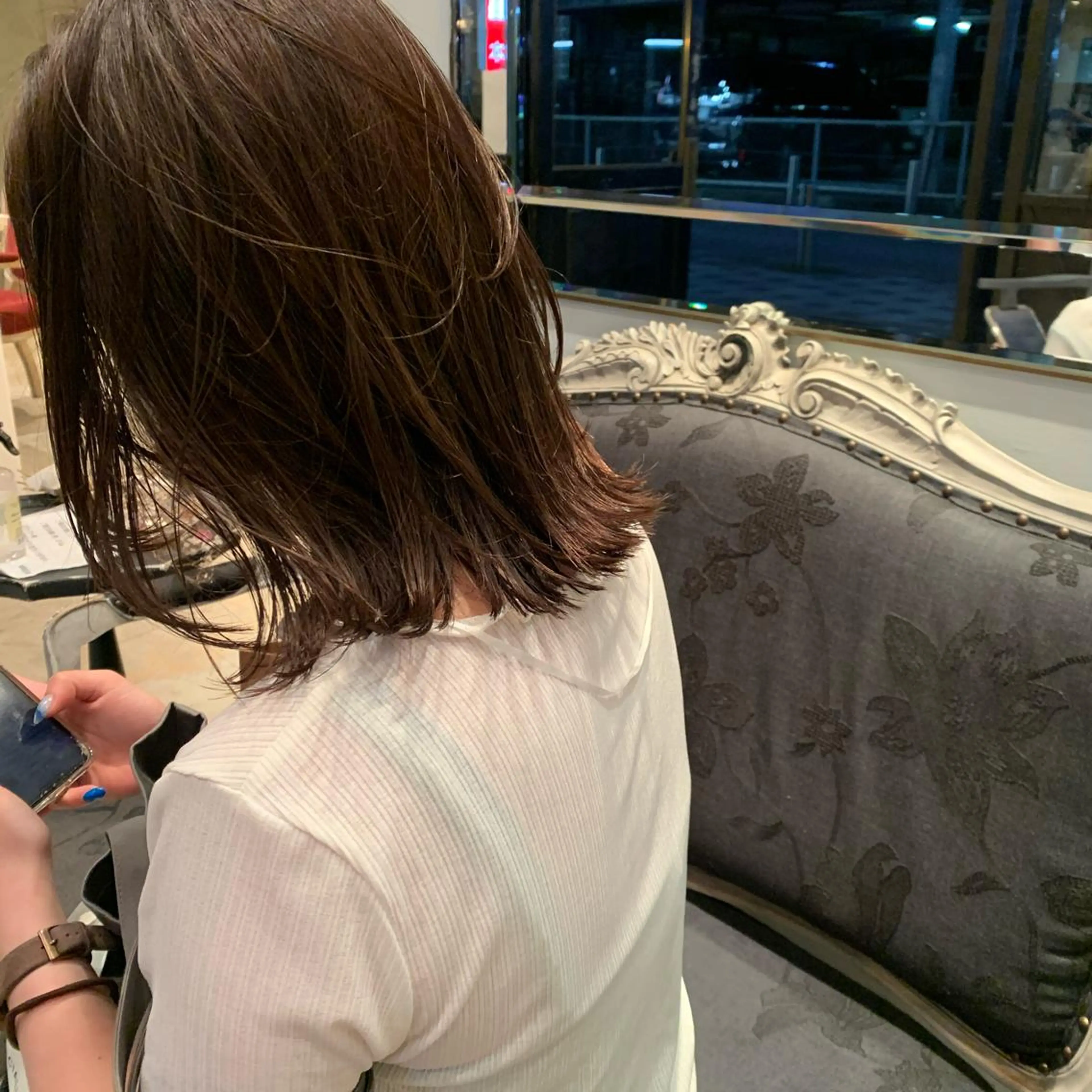 ミディアム カラー SAKINO. ベージュカラーのヘアスタイル