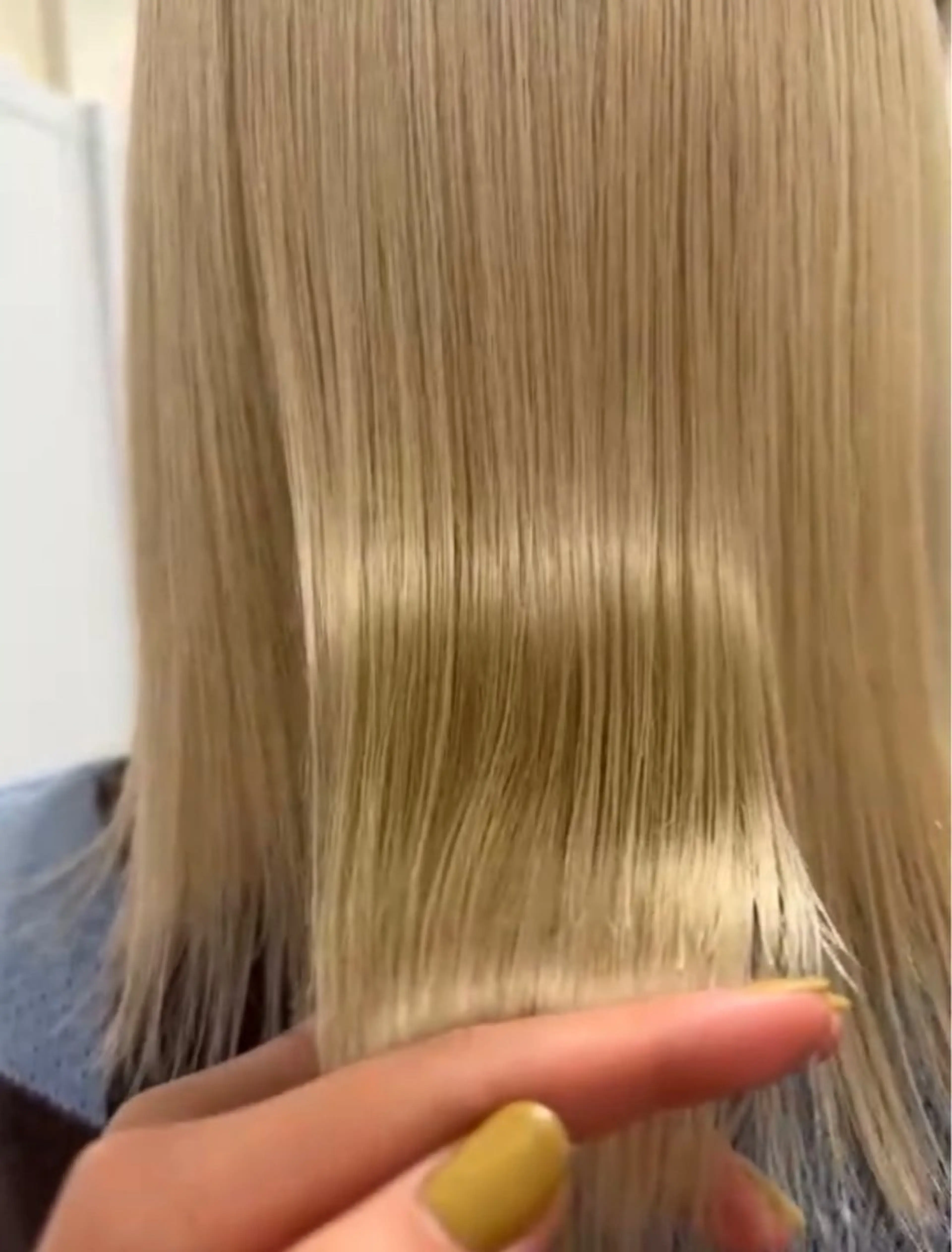 ロング カーリーパーマ/ 透明ｶﾗｰ/MIKUのヘアスタイル