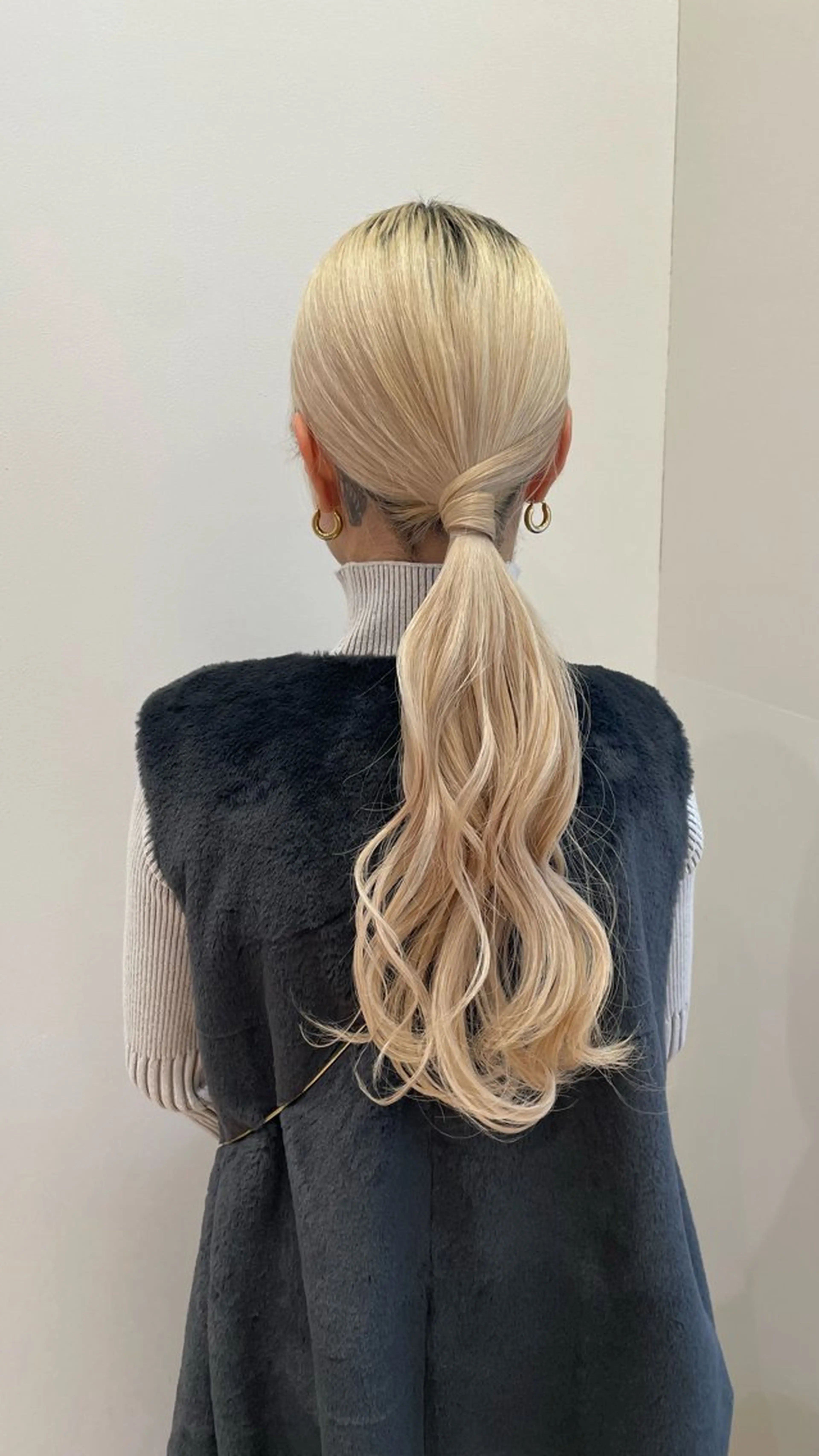 ロング momone🍒 メンズカットパーマのヘアスタイル