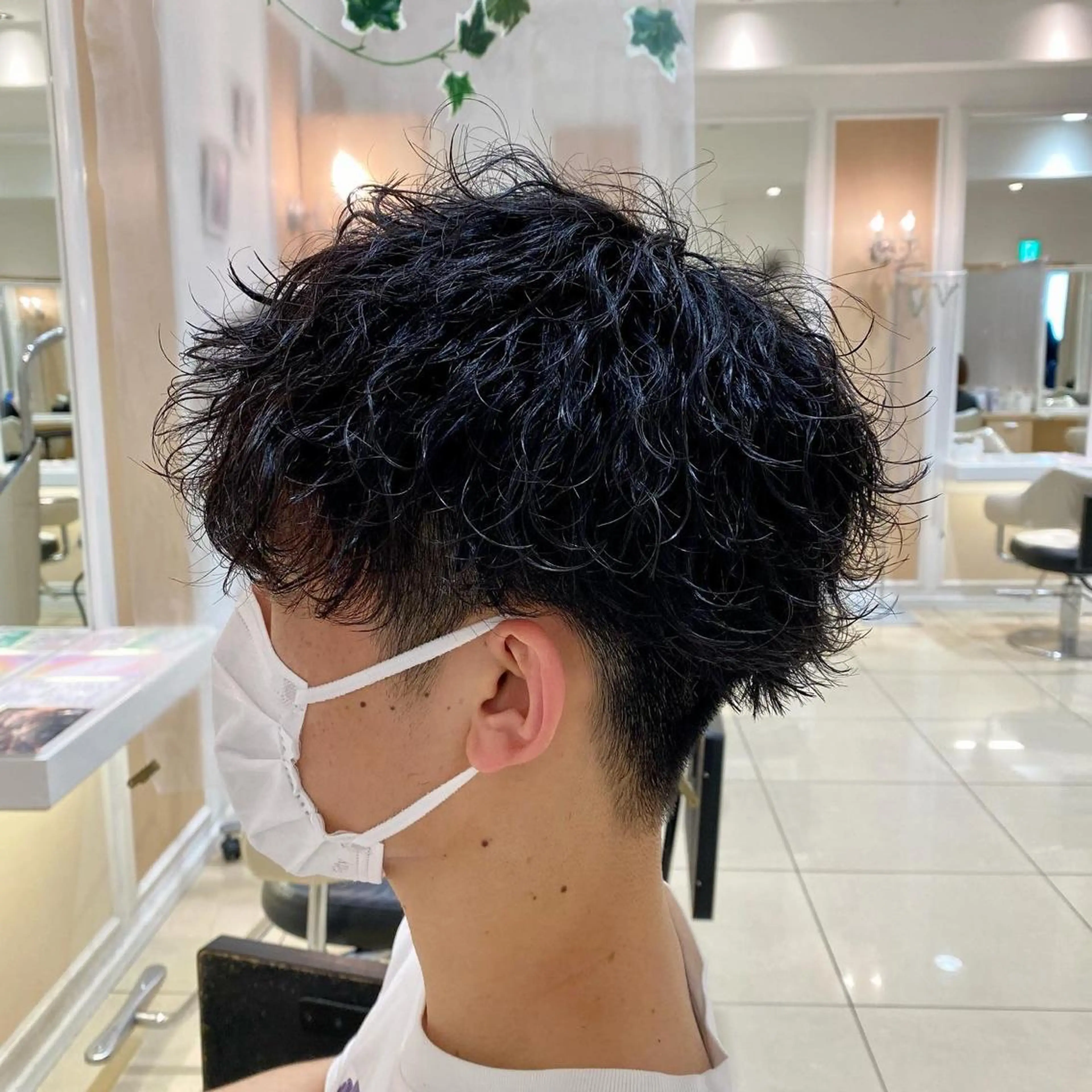 ショート パーマ メンズ カット パーマ メンズ特化型美容師 栗山勇人のヘアスタイル