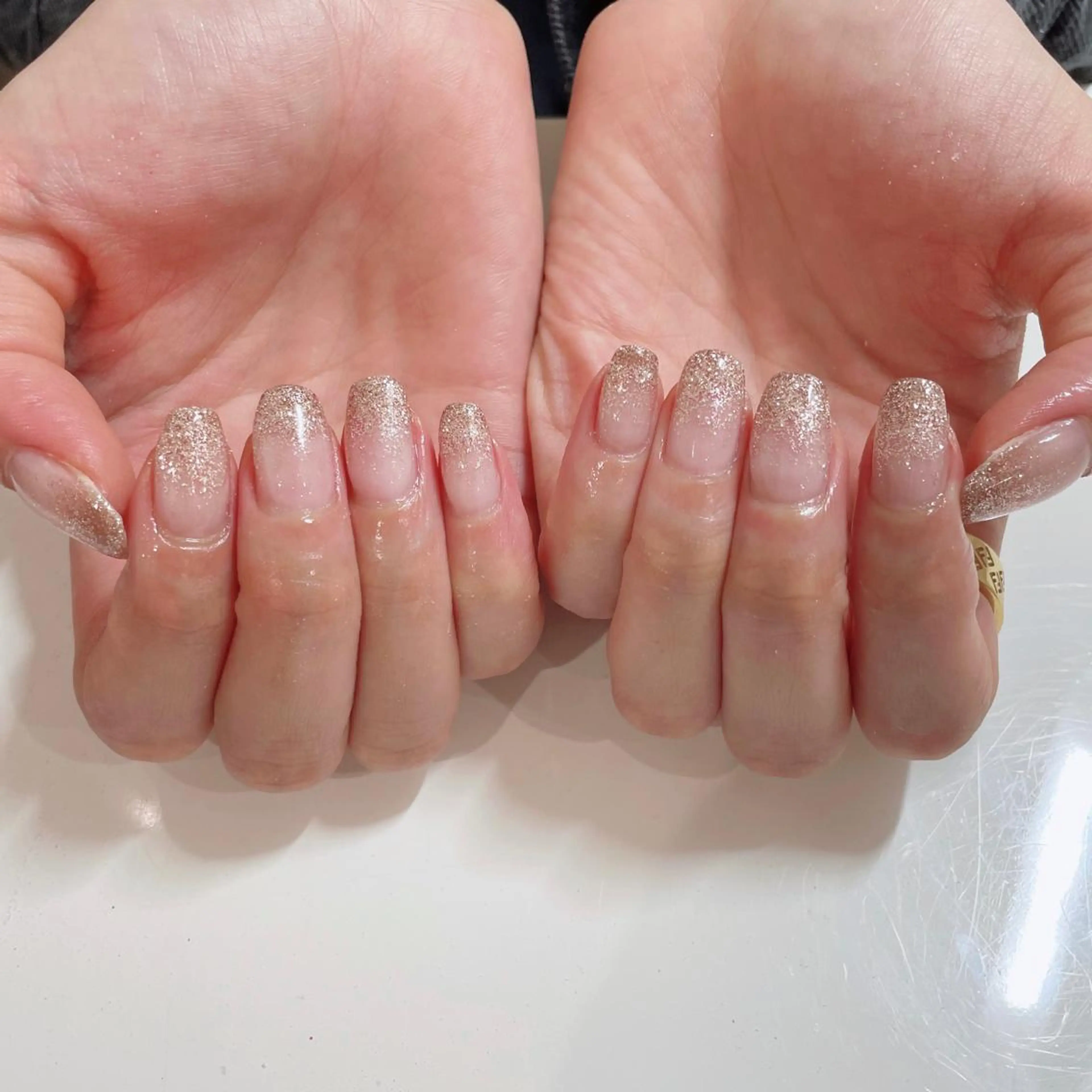 ネイル グラデーション _WHITE+ 南海難波店のネイルデザイン