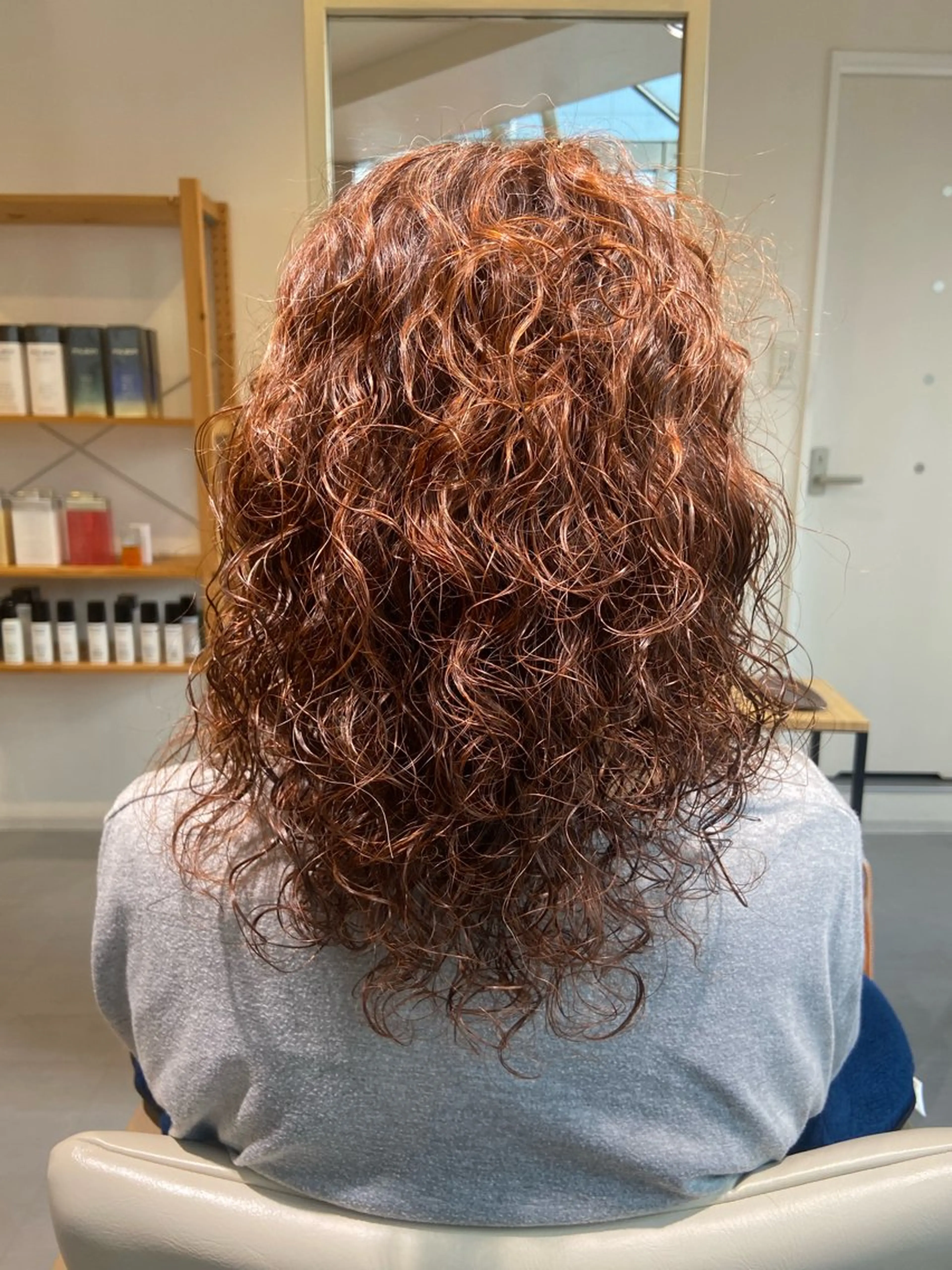 ミディアム パーマ ミディアムパーマ くせ毛 WHAT COMES AROUND所属・園田 祥子のヘアスタイル