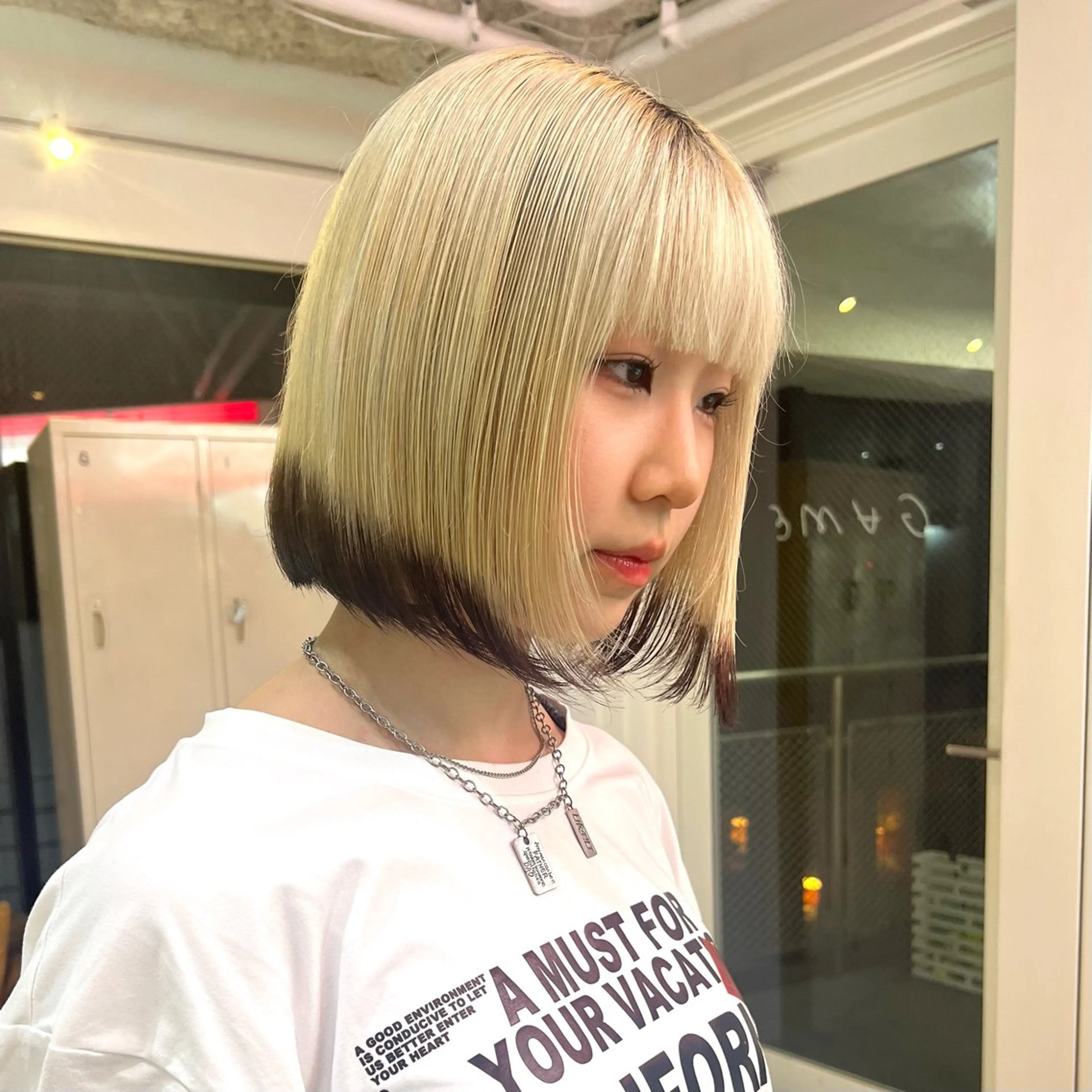ショート カラー パーマ ヘアアレンジ メンズ キッズ ネイル マツエク・マツパ アイブロウ 🧨ブリーチー×ボブ レイヤー💎じゅえるのヘアスタイル