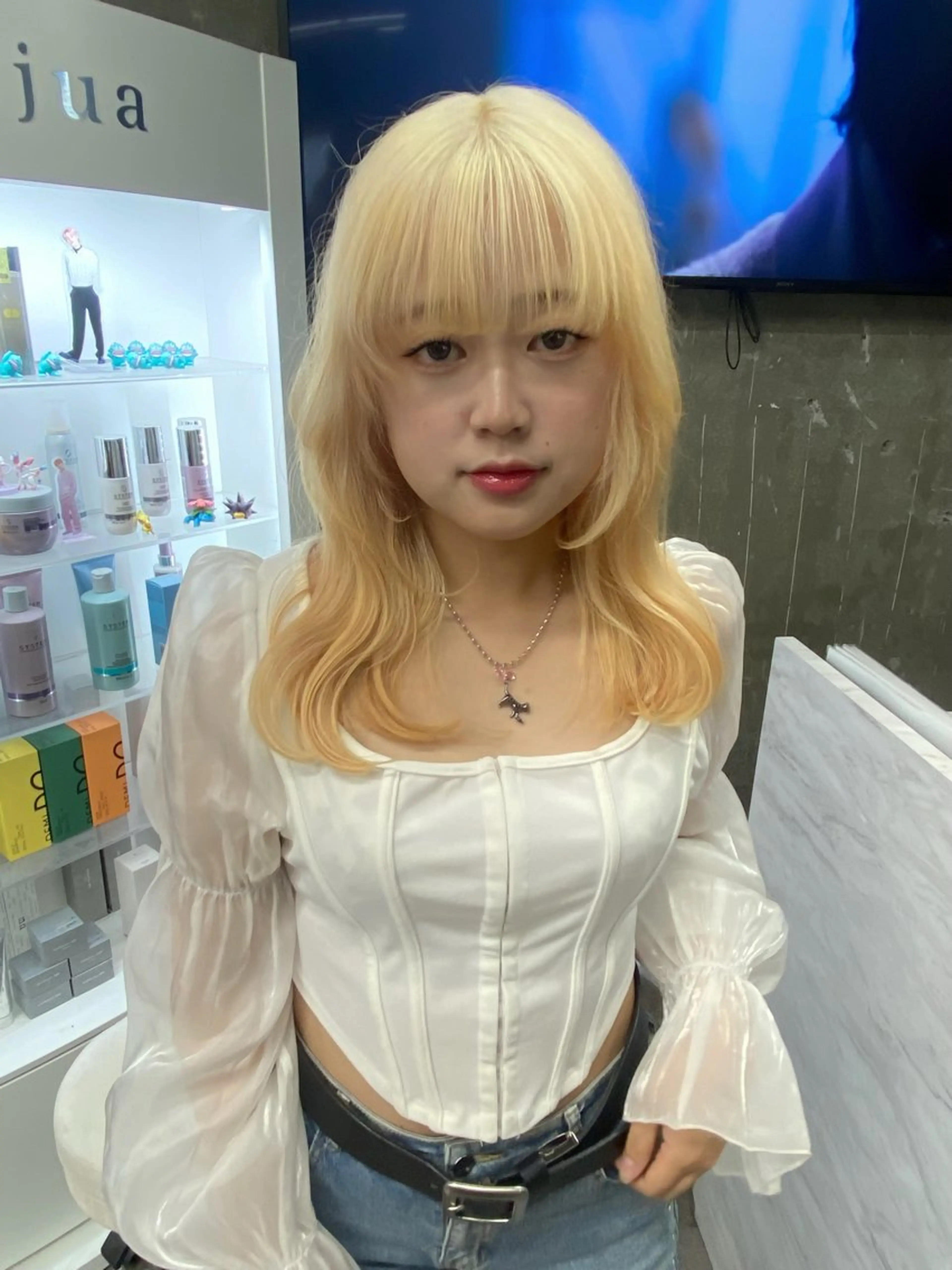 セミロング カラー ヘアアレンジ ヘアカラー 🧡梅田ハイトーン カラー🧡runaのヘアスタイル