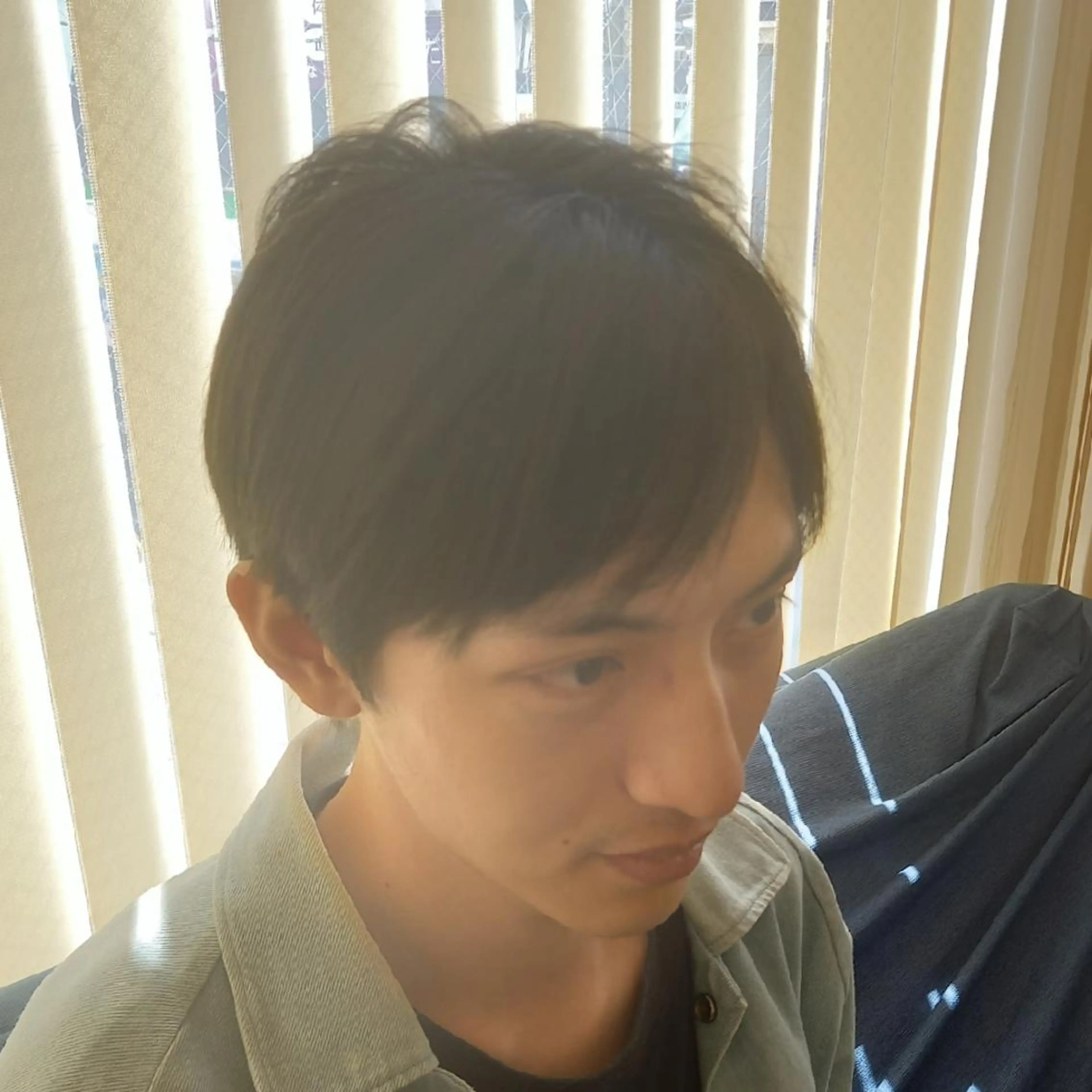 メンズ 飯田・髪質改善縮毛矯 正・カラー・パーマのヘアスタイル