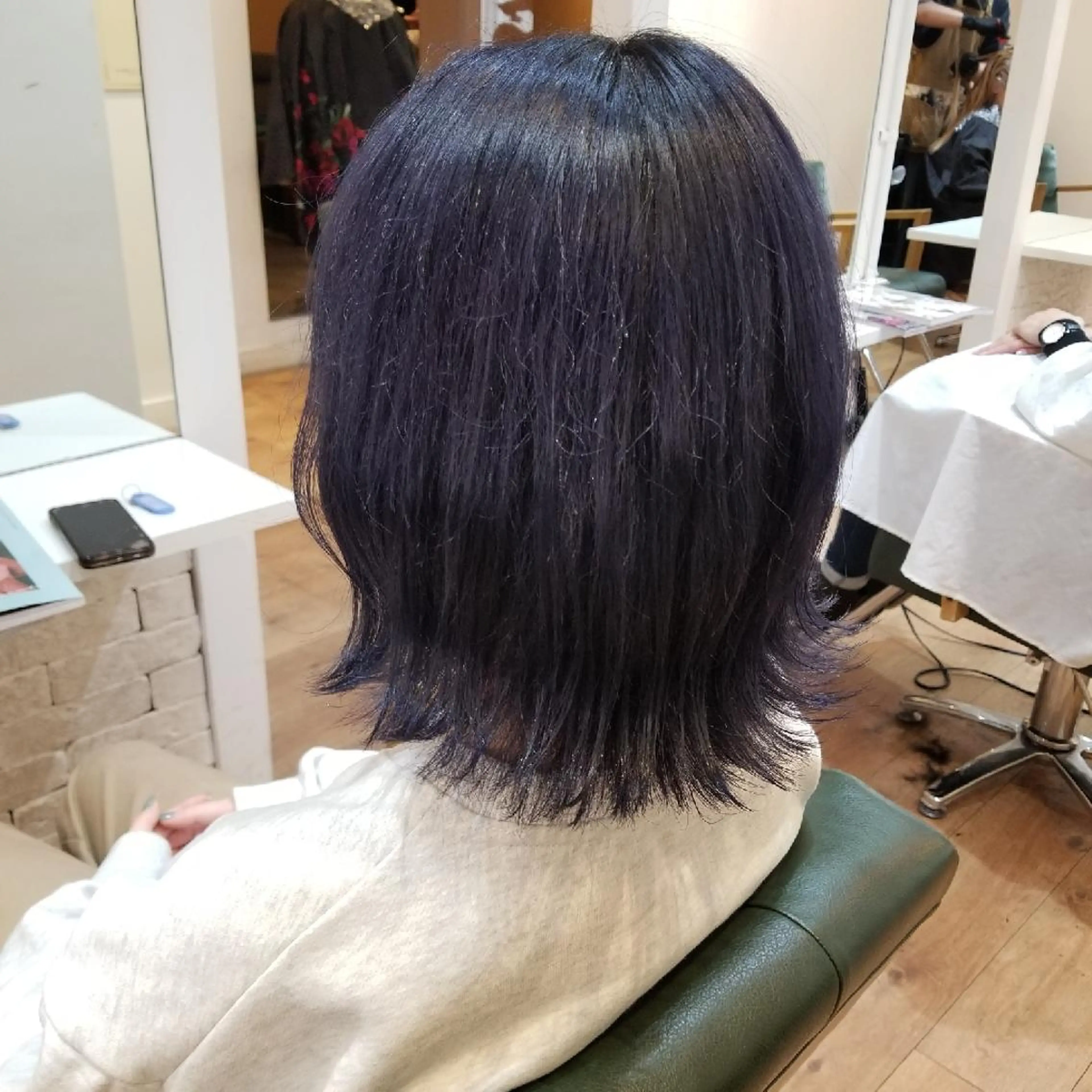 ショート カラー SAKURA (サクラ)のヘアスタイル