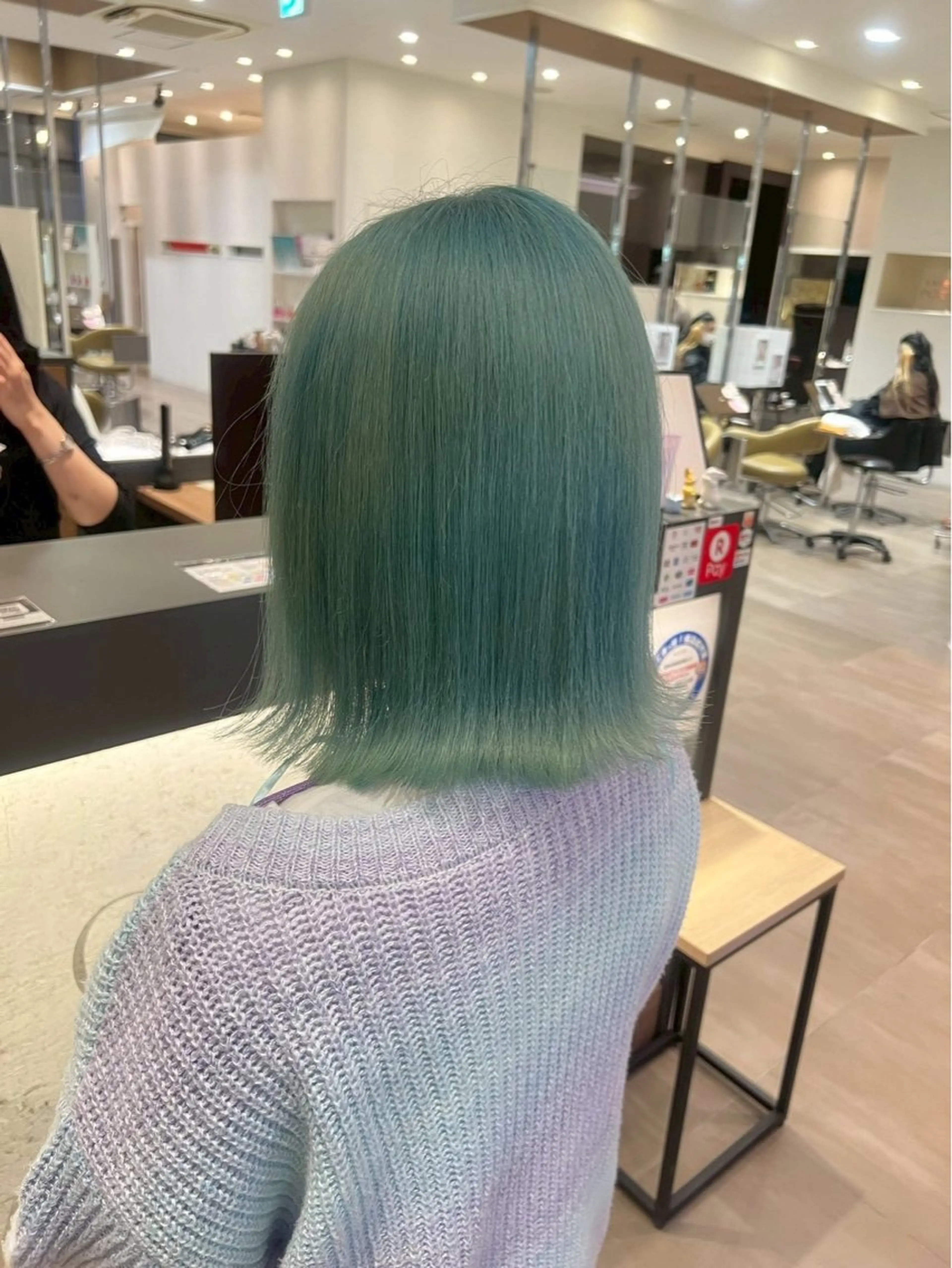 ミディアム 茶谷 沙穂のヘアスタイル