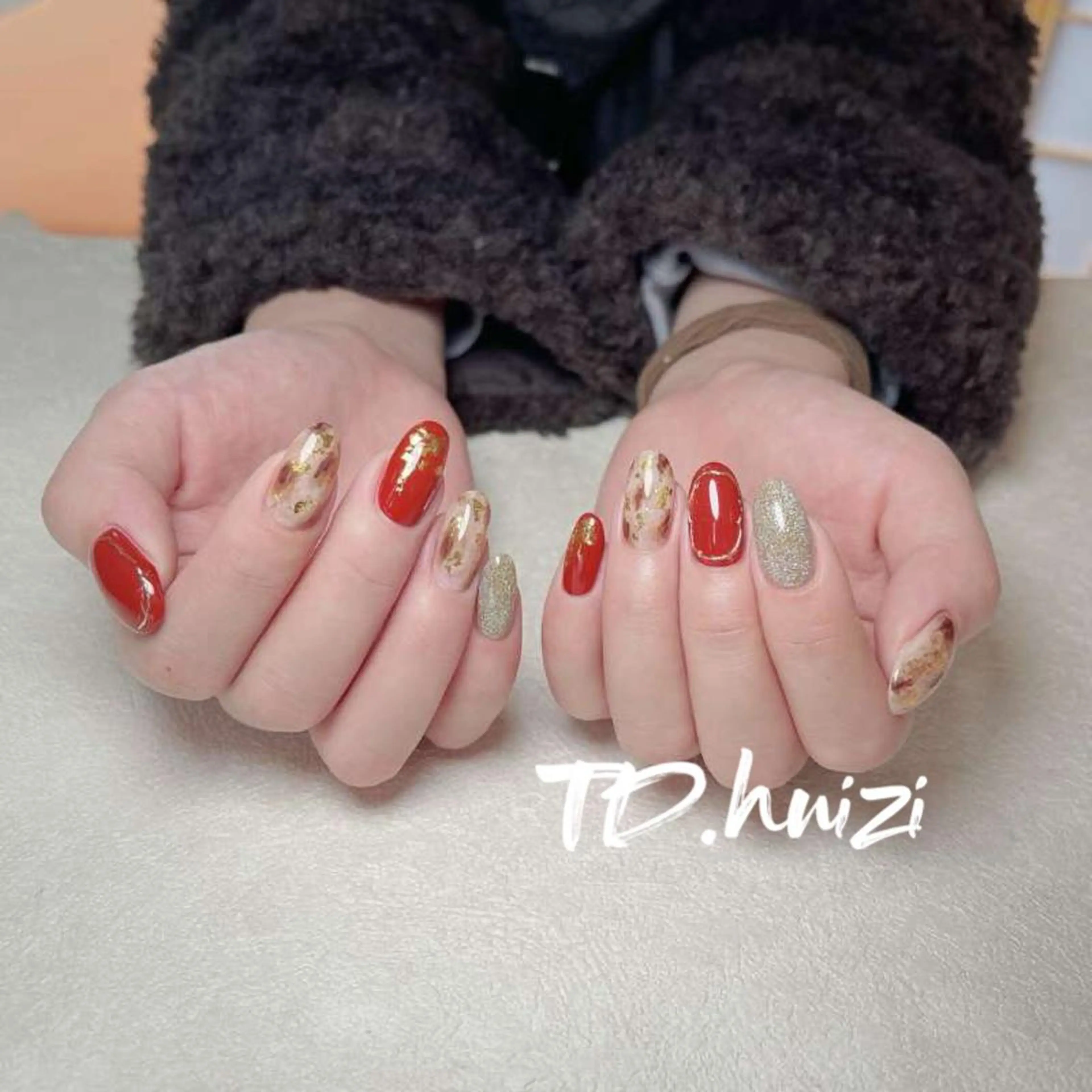 ミディアム めぐみのネイルサロン スタッフ練習のネイルデザイン