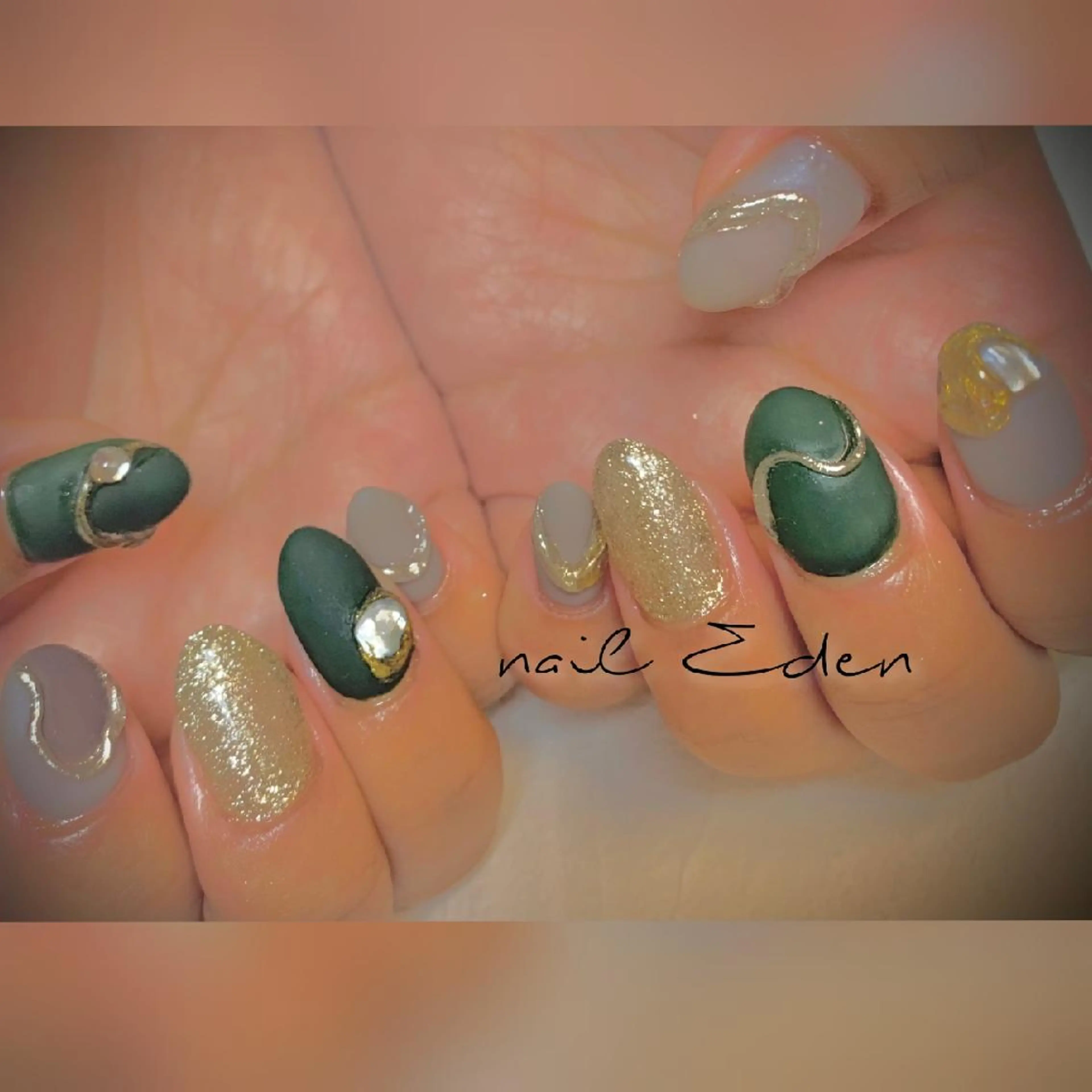 ネイル 持ち込み ニュアンスネイル Eden ♾️のネイルデザイン