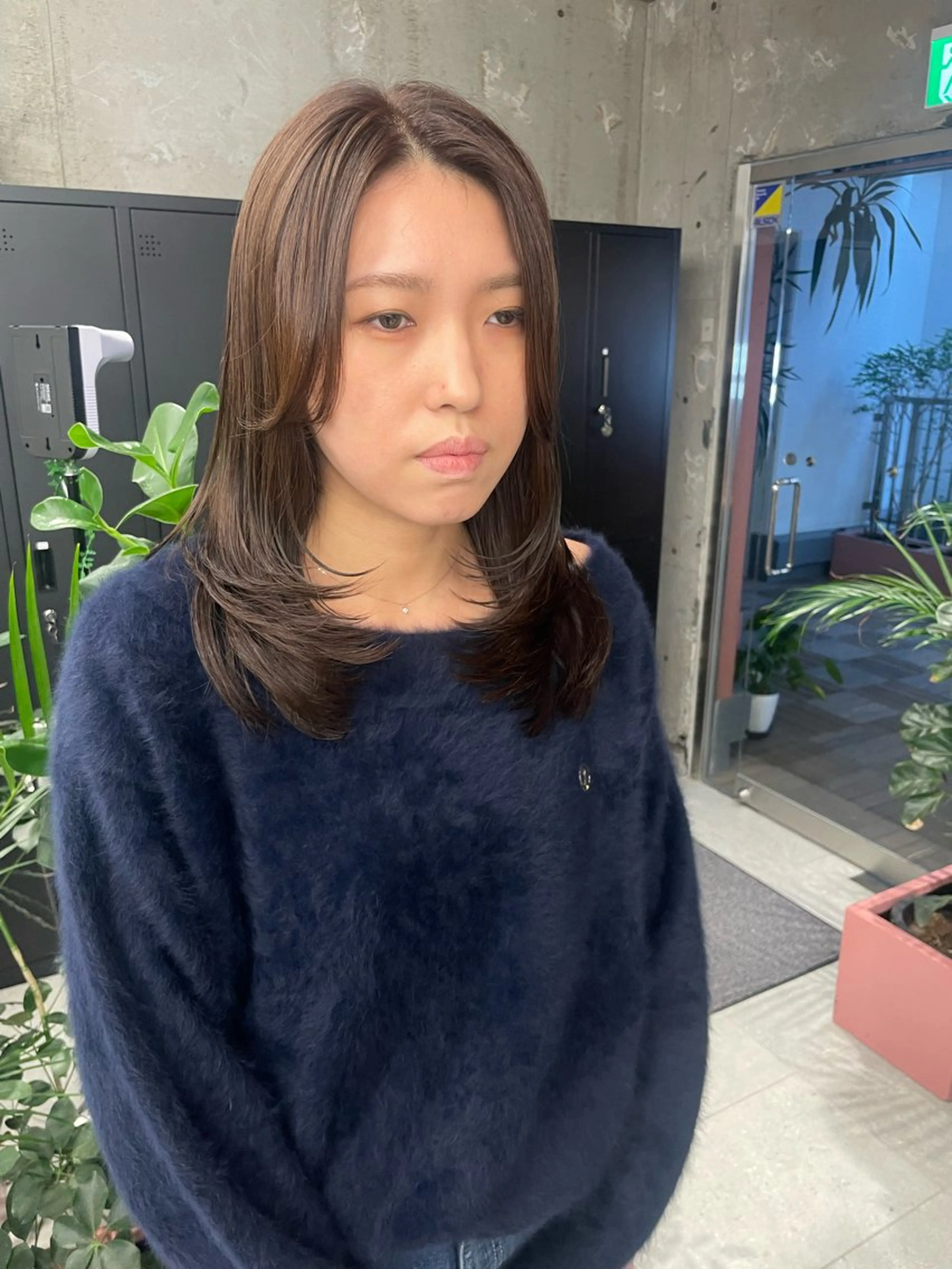 セミロング カット ヘアカラー トリートメント MIFA レイヤー／パーマのヘアスタイル