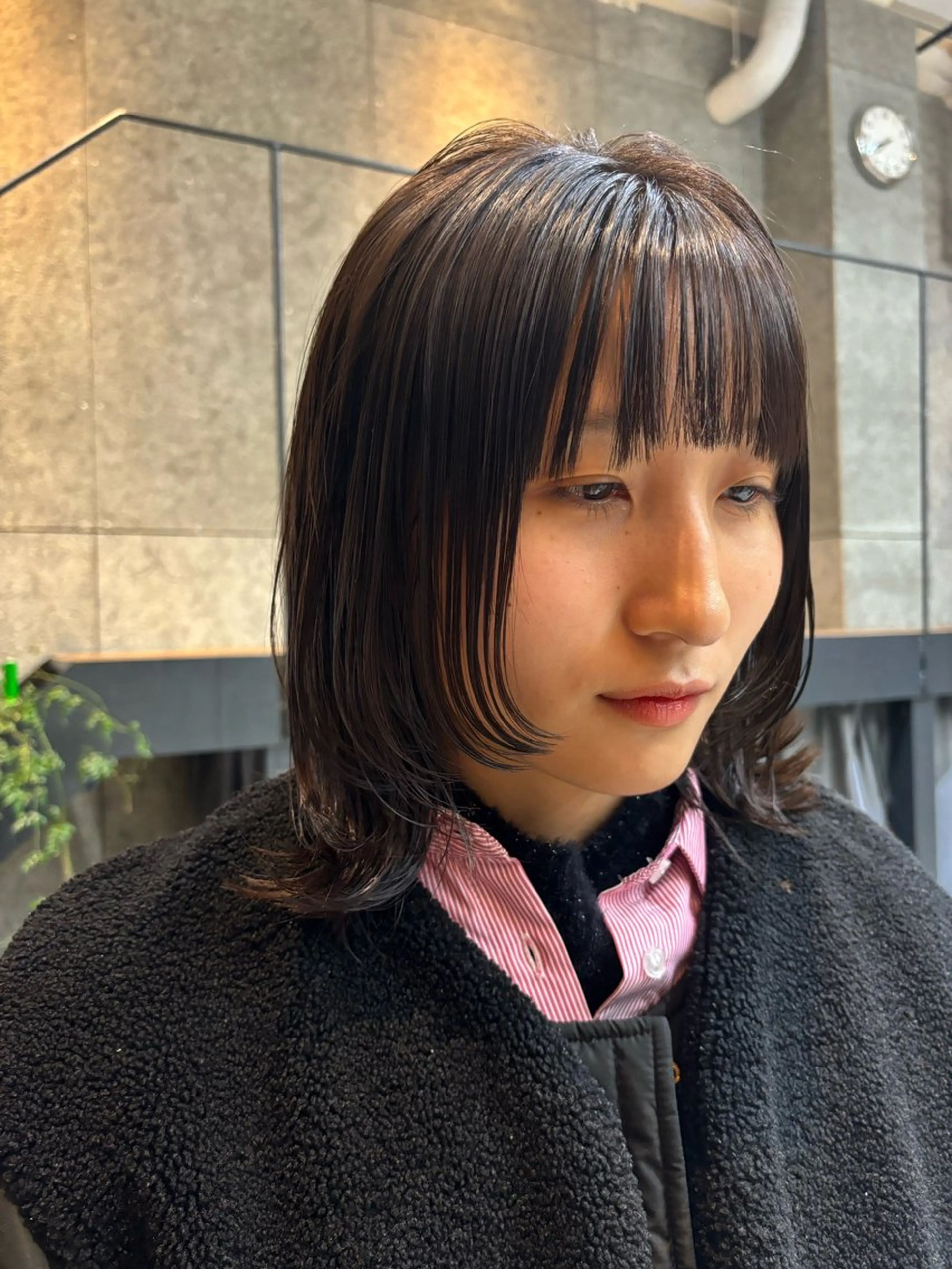 ミディアム カラー パーマ ヘアアレンジ ミディアムレイヤー レイヤーカット カット トリートメント ヘッドスパ ヘアセット 押切 響 のヘアスタイル