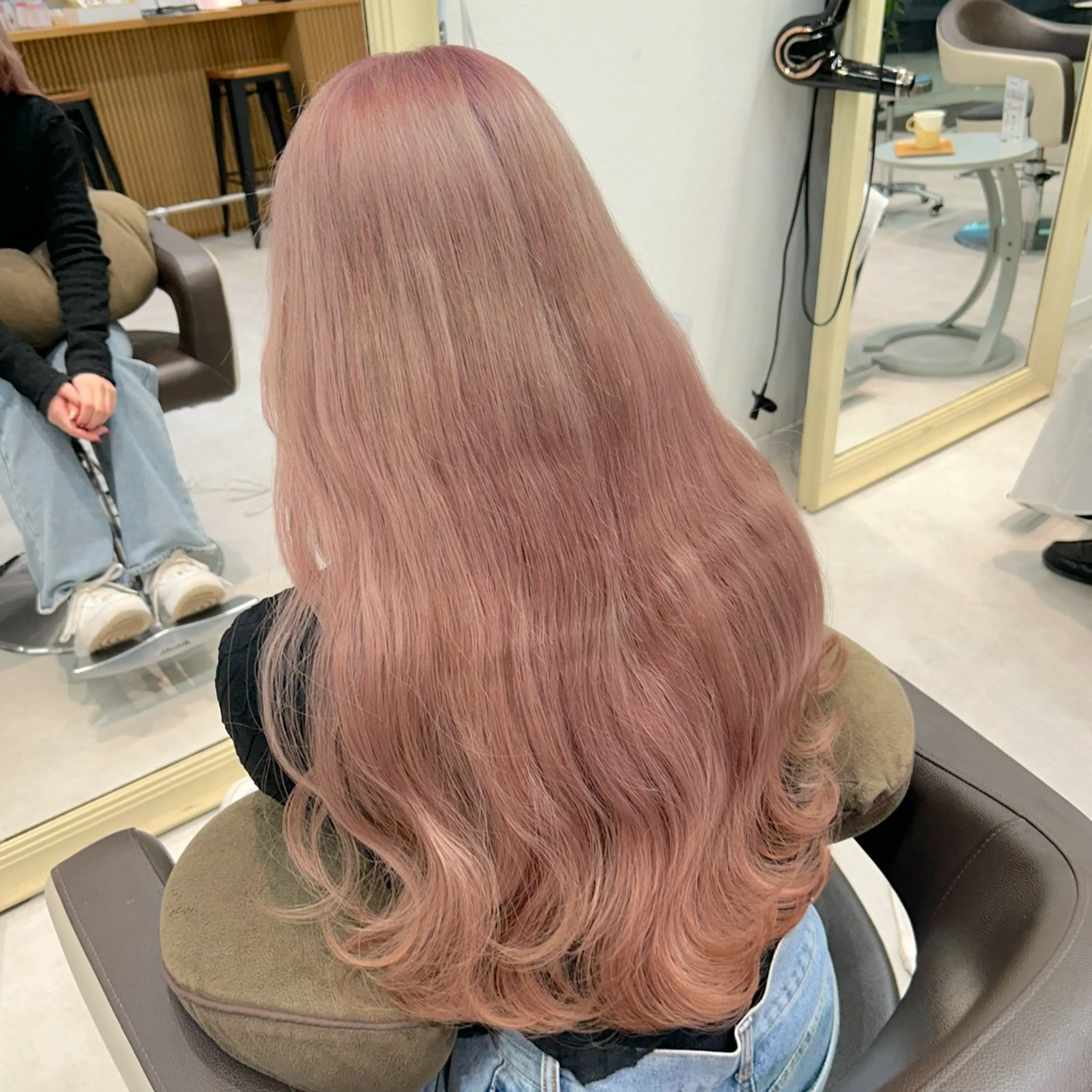 ロング カラー ブリーチ ピンクカラー ヘアカラー トリートメント ピンクカラー🎀/ ミルクティー🍼花音のヘアスタイル