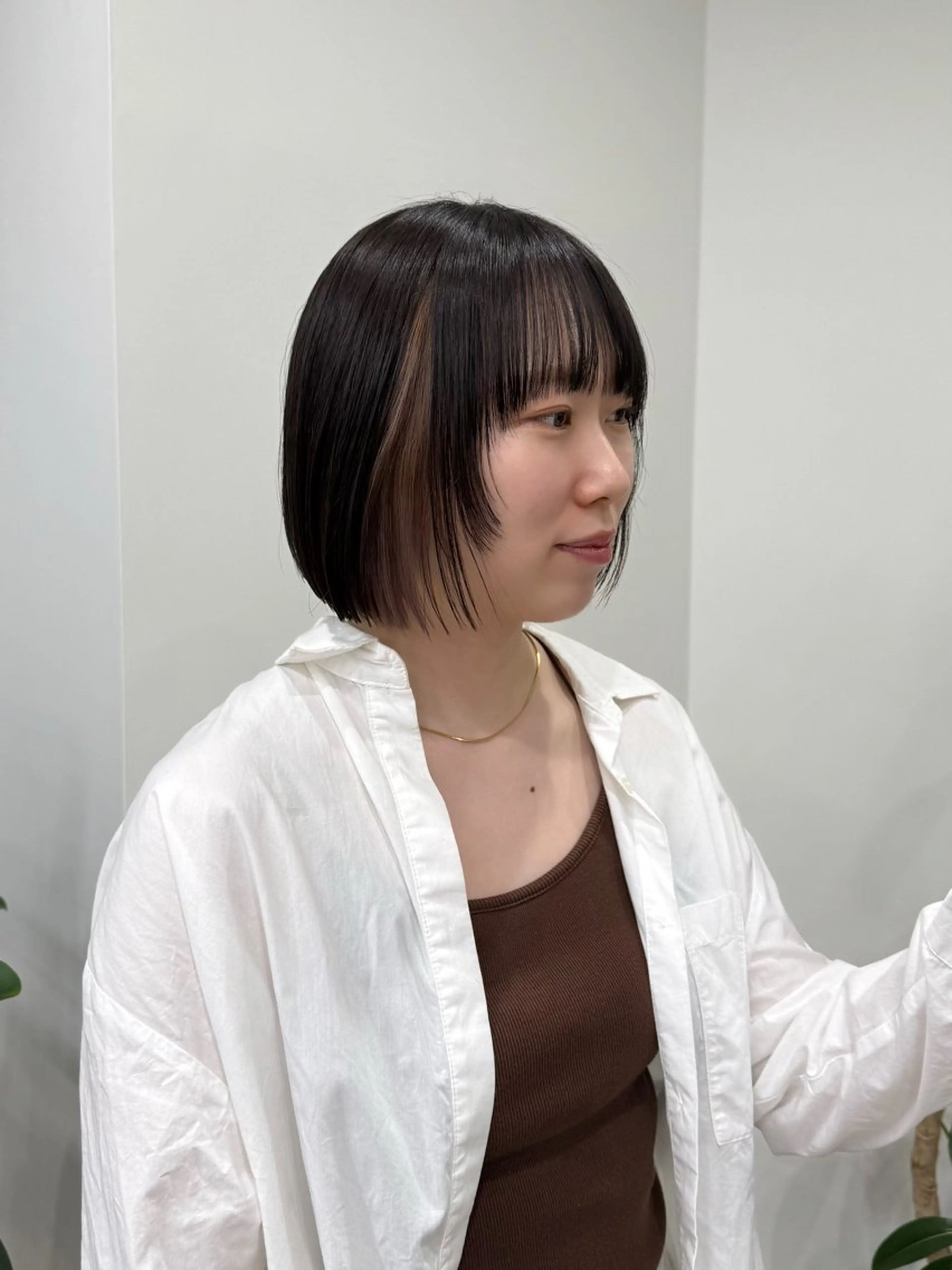 ショート カラー イヤリングカラー ボブ ヘアカラー azumi/ボブ/暖 色/オリーブ/縮毛のヘアスタイル