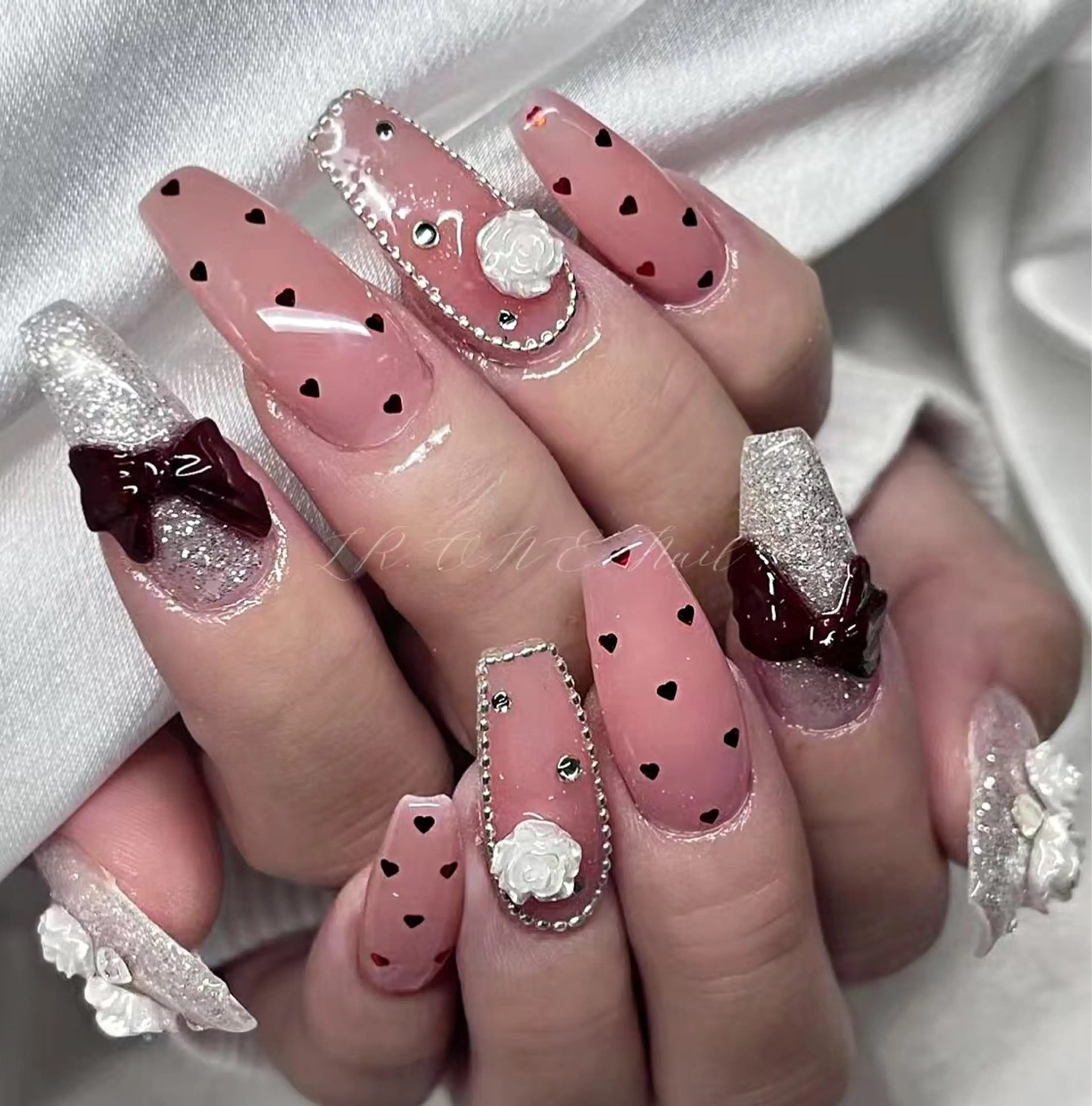 ネイル ハンドネイル LR.ONE ヨウのネイルデザイン