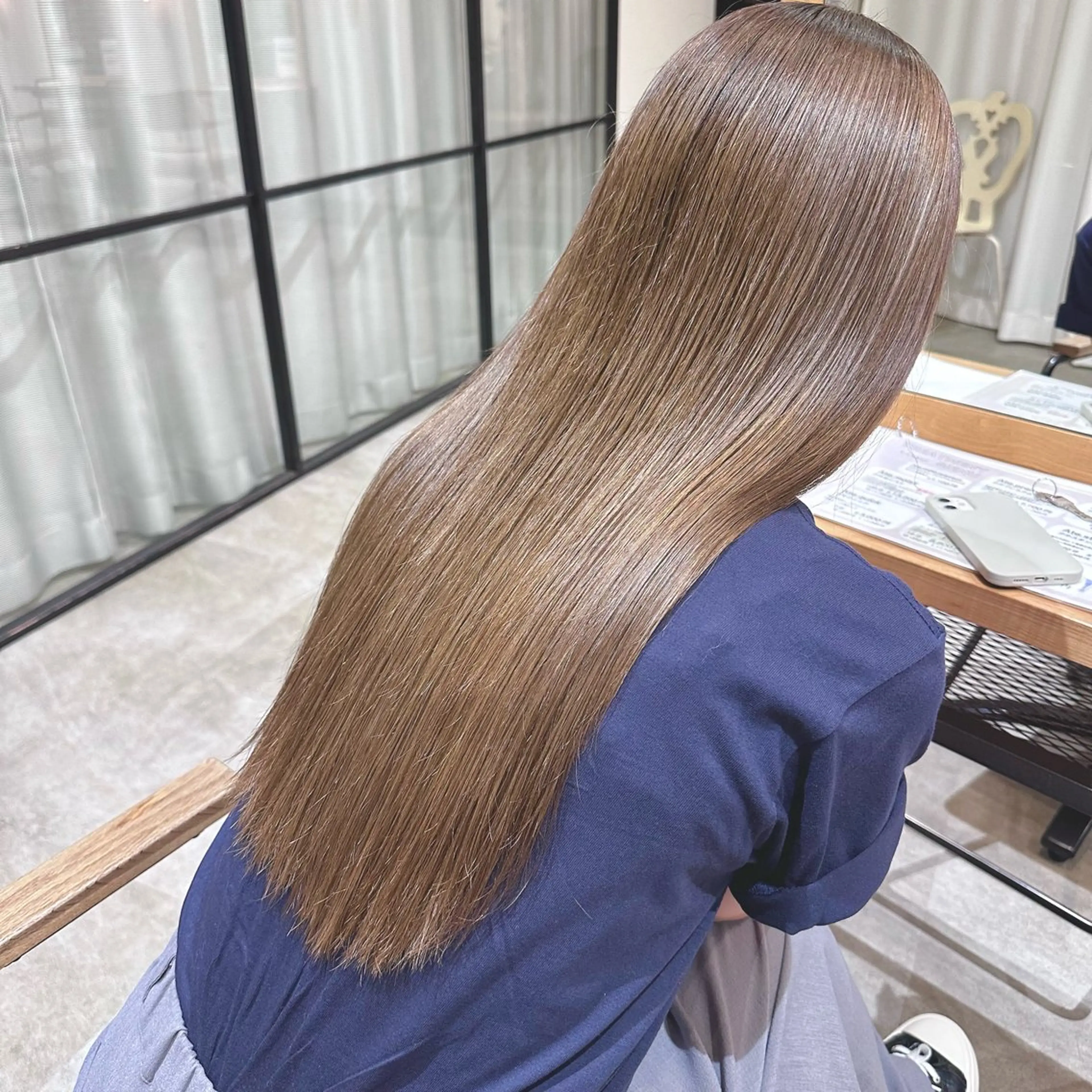 ロング ダブルカラー/ シャドウ/渡辺のヘアスタイル