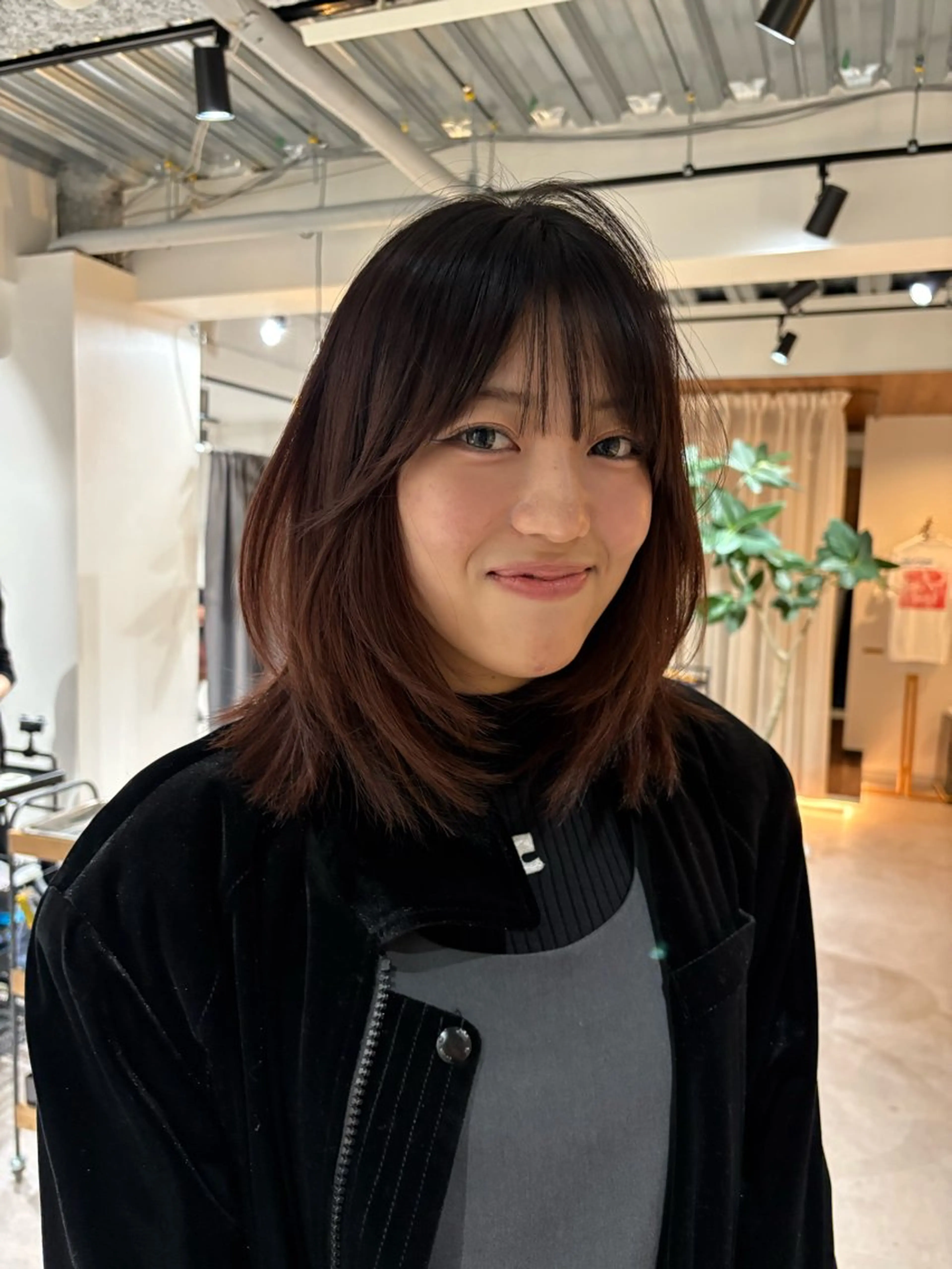 ミディアム ミディアムレイヤー ボブ 伸ばしかけ レイヤーカット カット ヘッドスパ iroha/ n.w.h🎀のヘアスタイル