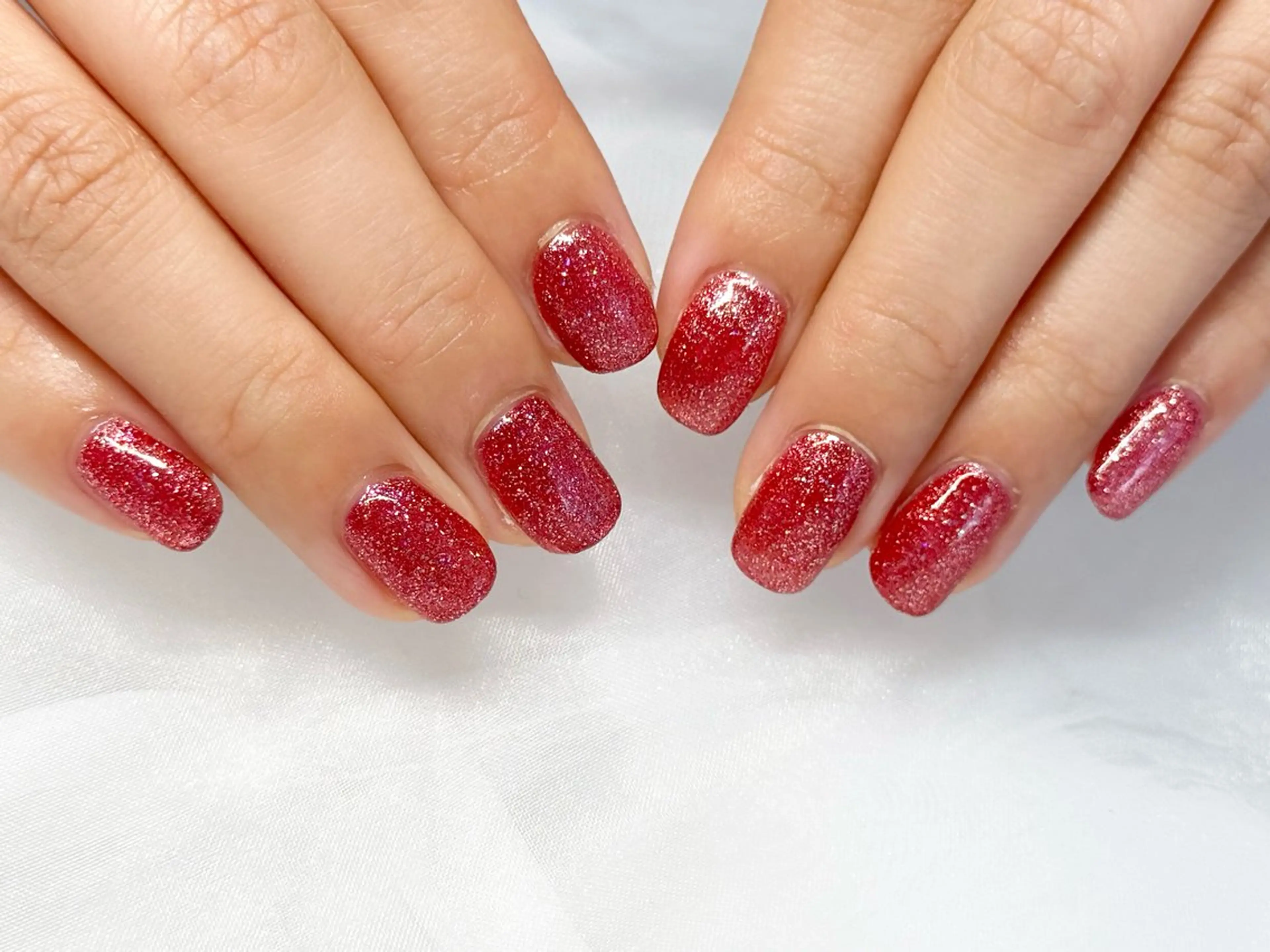 ネイル フラッシュネイル マグネットネイル 赤色 ハンドネイル Carina Nail所属・CarinaNail Chieのネイルデザイン