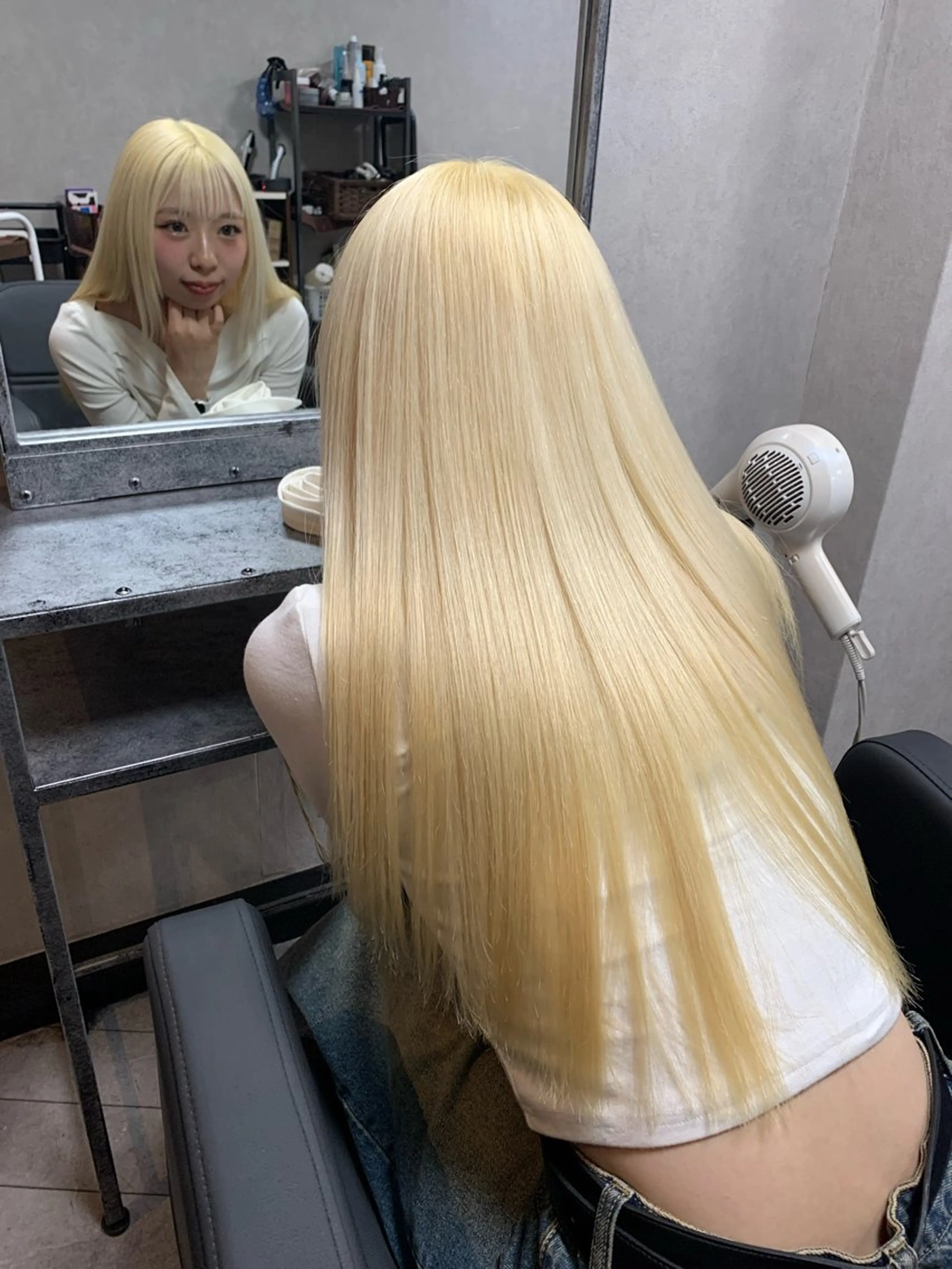ロング カラー ブリーチ 抜きっぱなしブロンド ヘアカラー ♡派手髪カラー♡ 🅝🅐🅝🅐のヘアスタイル
