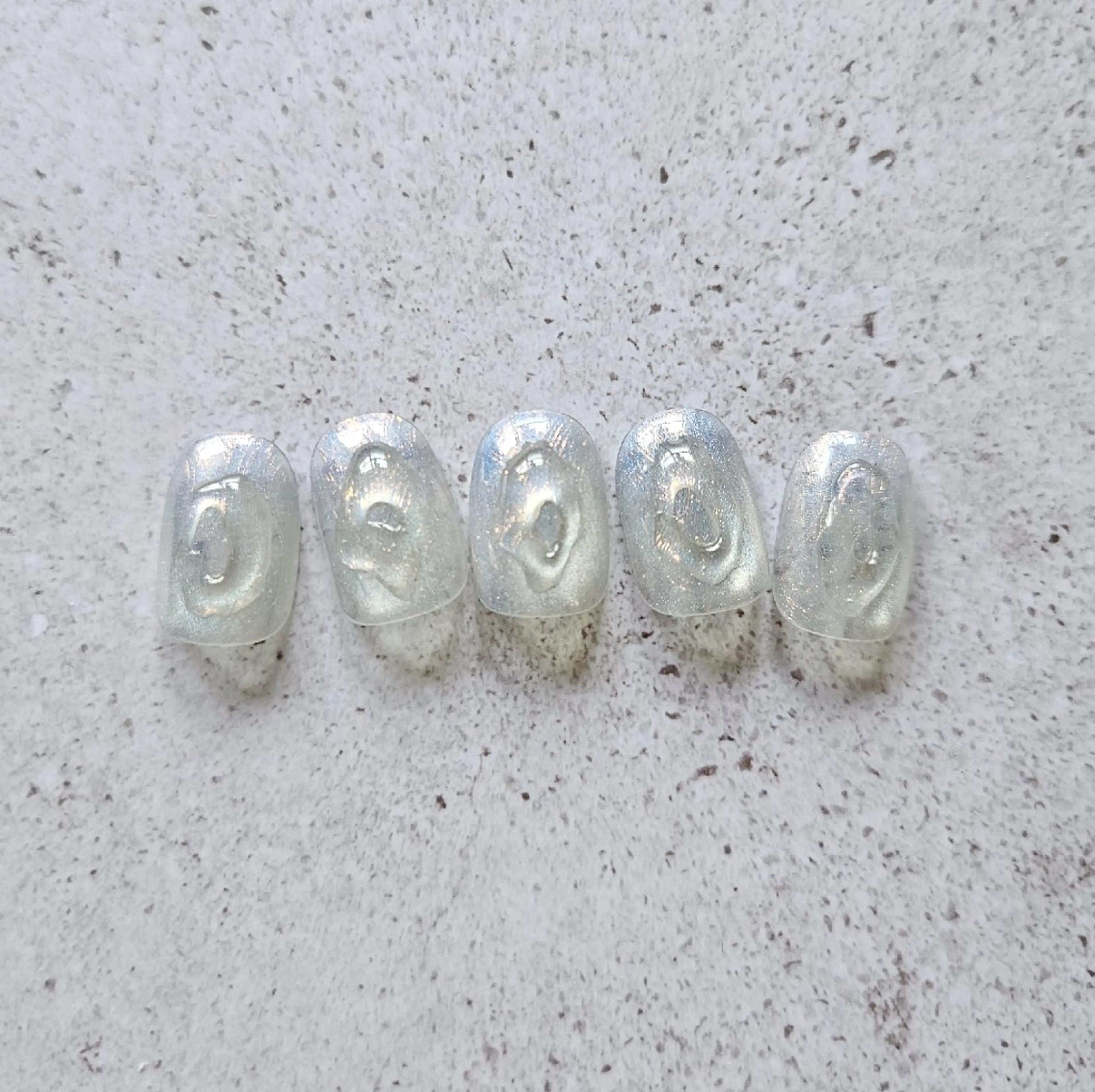 ネイル オーロラネイル クリアネイル ぷっくりネイル シンプルネイル ハンドネイル Nailsalon manoのネイルデザイン