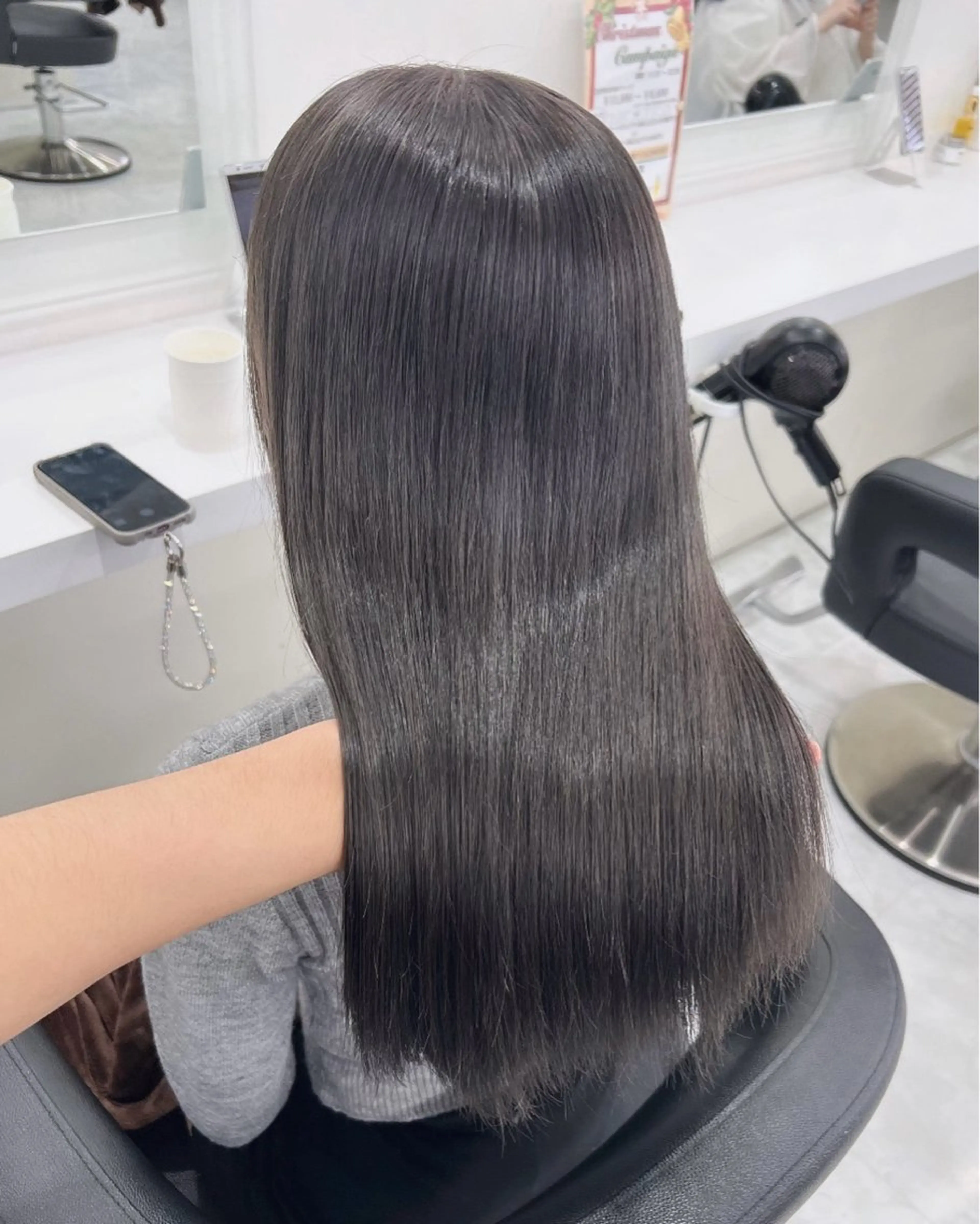 ロング カラー 透明感カラー🫧 レイヤーカットのヘアスタイル