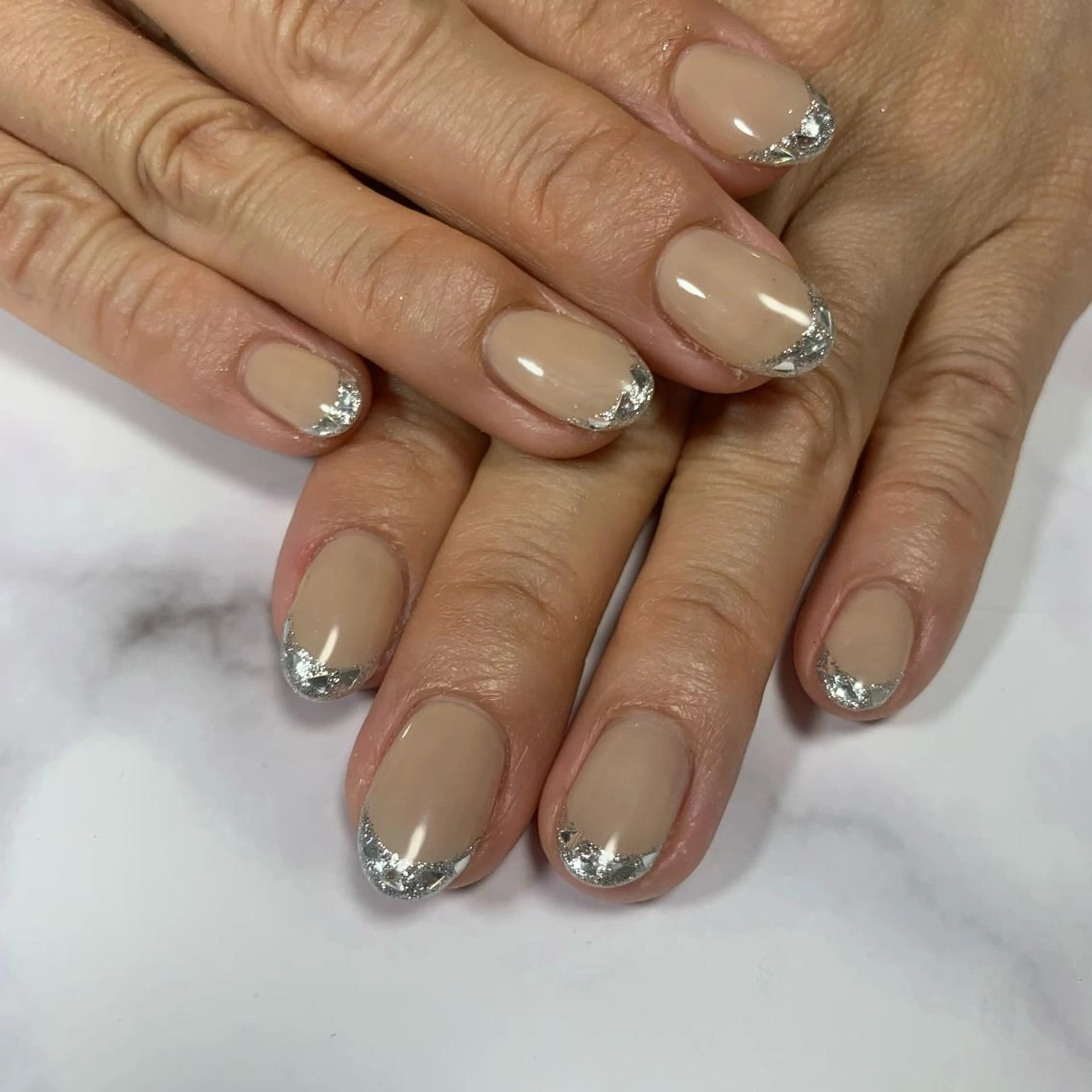 ネイル フレンチネイル ガラスフレンチ happiness nailのネイルデザイン