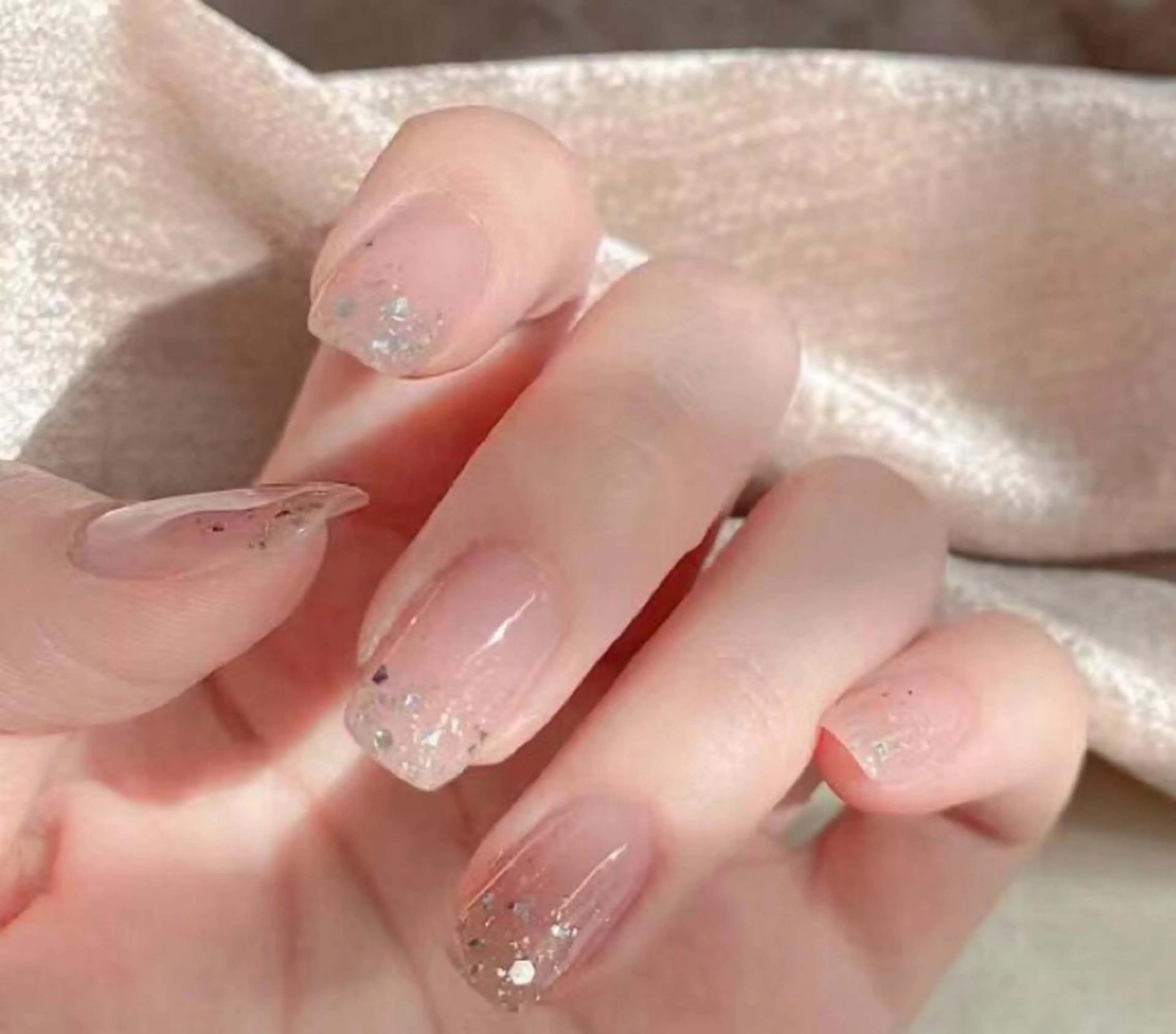 ネイル ハンドネイル MoonNail ユリ🌸のネイルデザイン