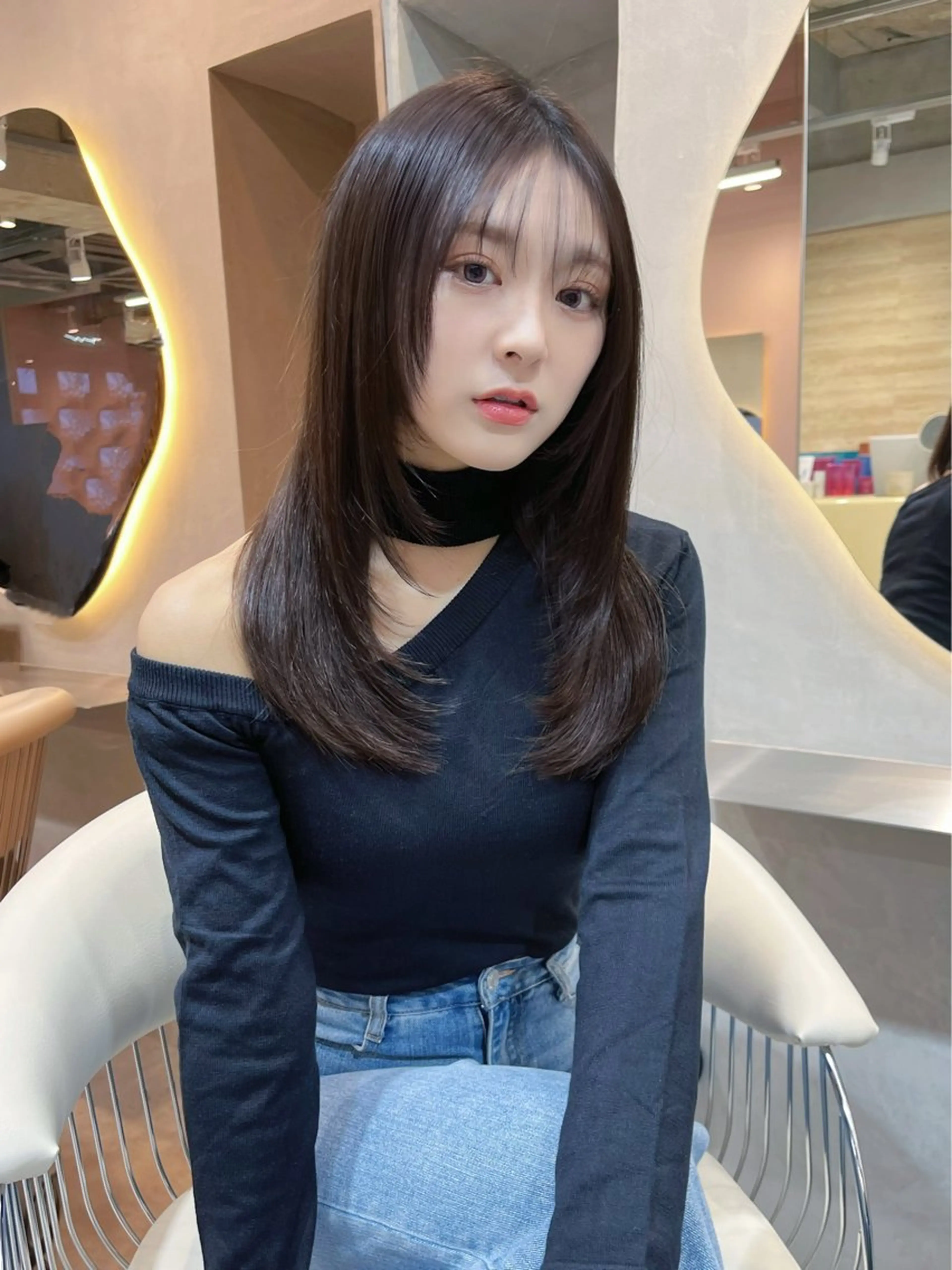 セミロング カラー グレージュ 韓国風ヘア レイヤーカット シースルーバング レイヤーカット、ボブ GLROWのヘアスタイル